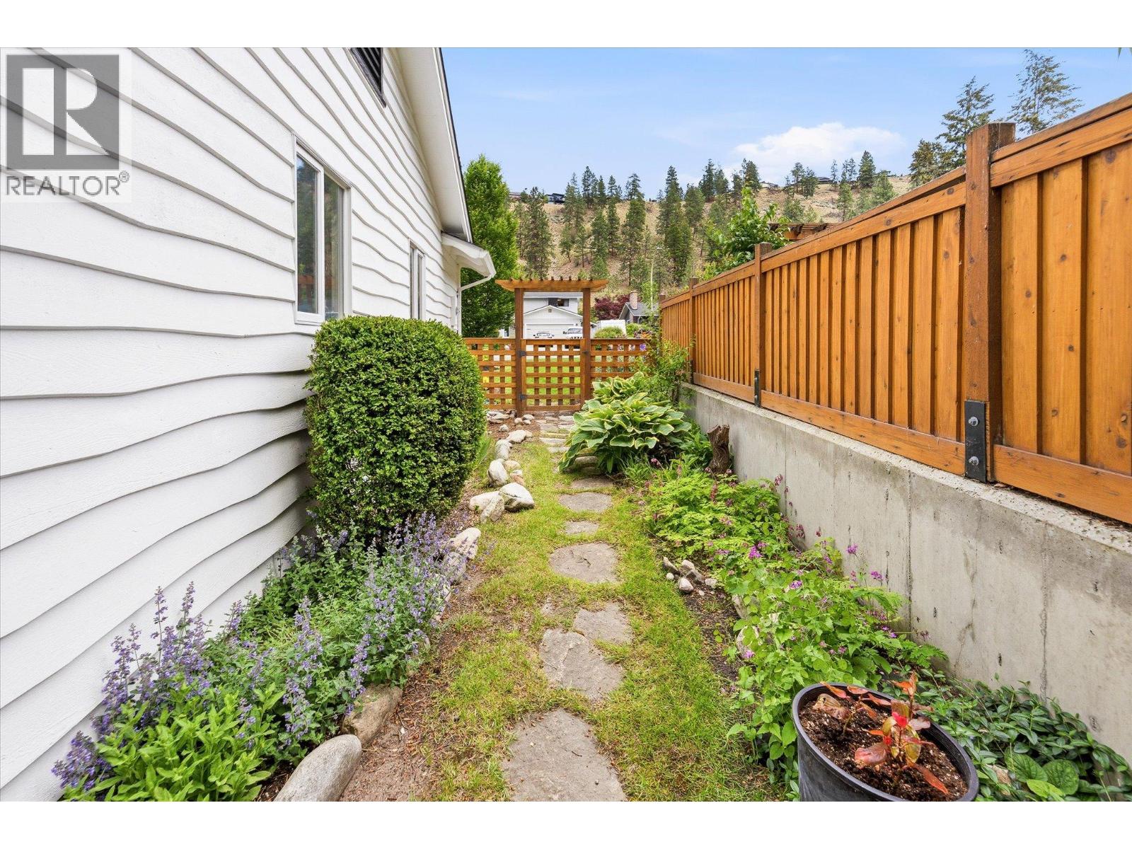 811 Coronado Crescent, Kelowna, British Columbia  V1W 2K5 - Photo 54 - 10387831