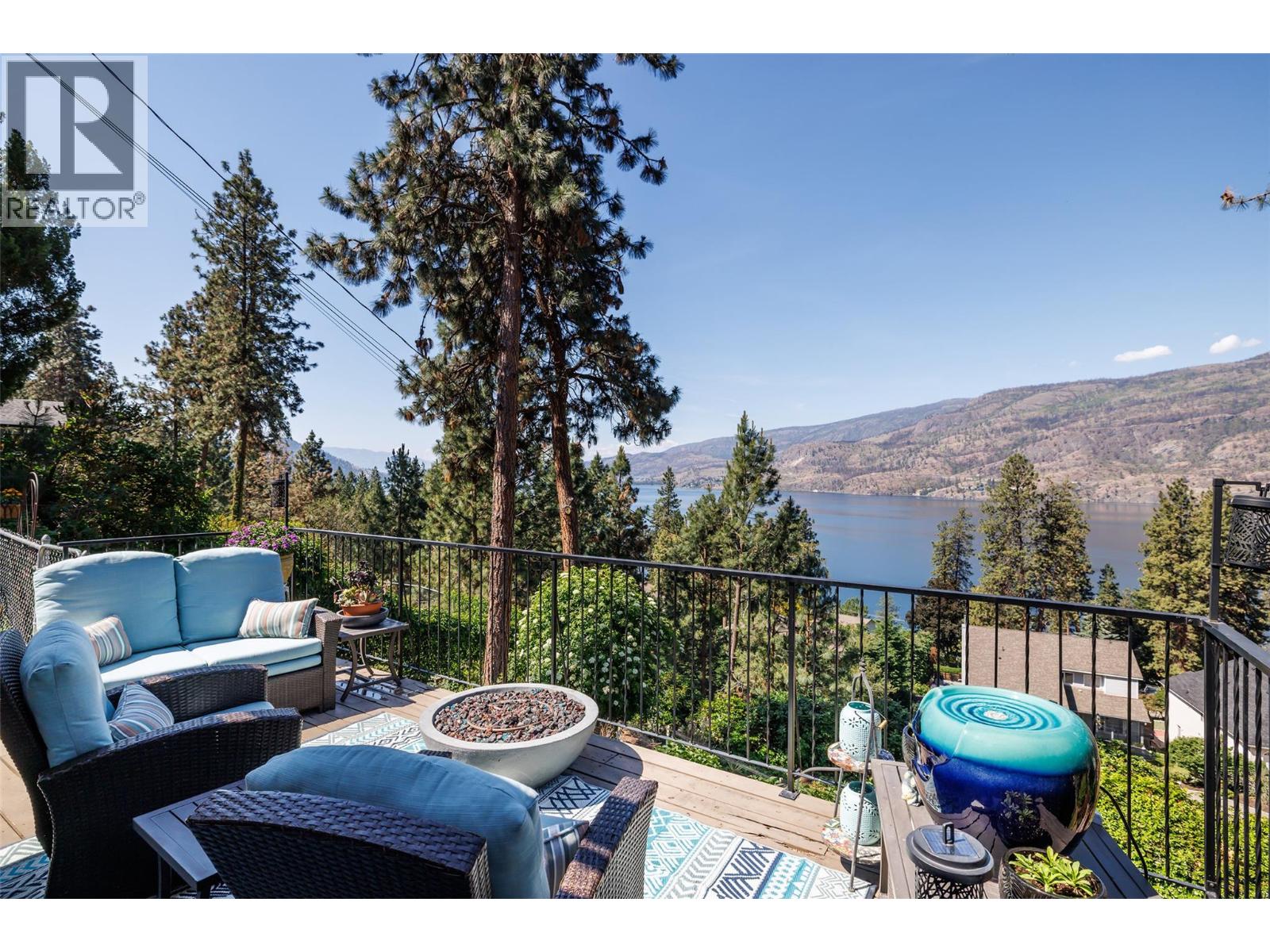 1928 Paly Road, Kelowna, British Columbia  V1V 2B9 - Photo 3 - 10389644