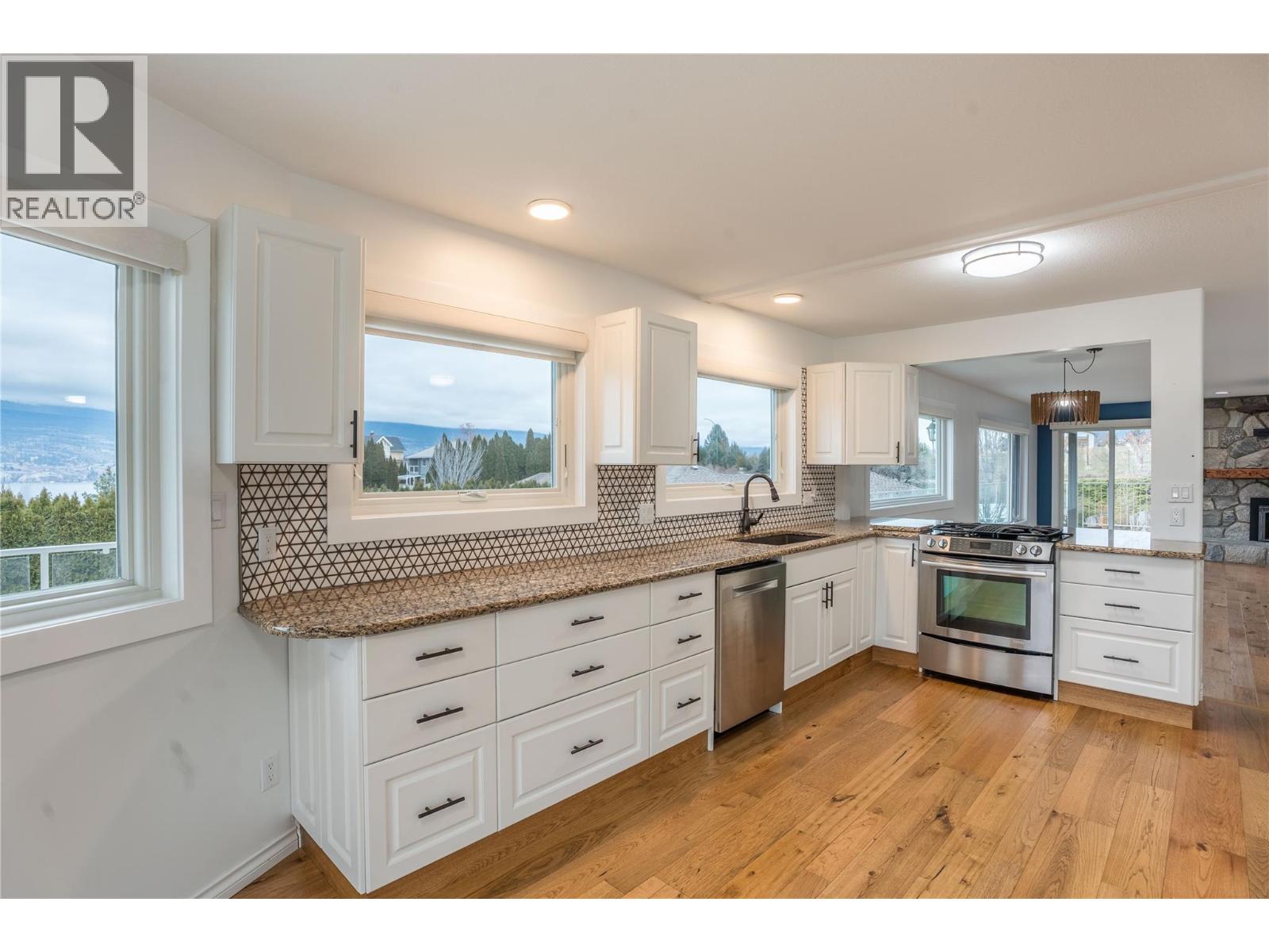 6318 Faircrest Street, Summerland, British Columbia  V0H 1Z4 - Photo 10 - 10389917