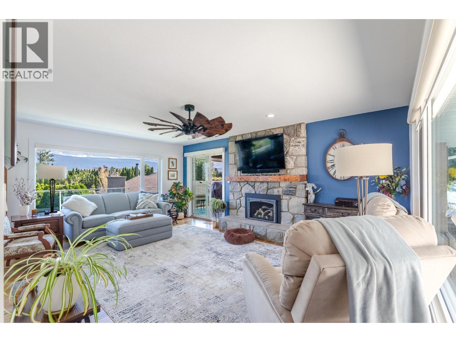 6318 Faircrest Street, Summerland, British Columbia  V0H 1Z4 - Photo 5 - 10389917