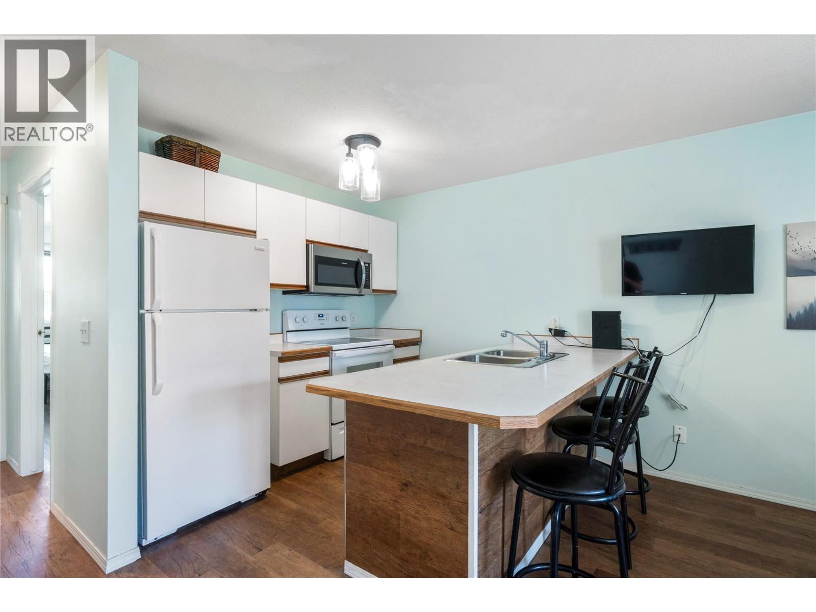 213 White Pine Crescent Unit# 243, Sicamous, British Columbia  V0E 2V1 - Photo 18 - 10389808