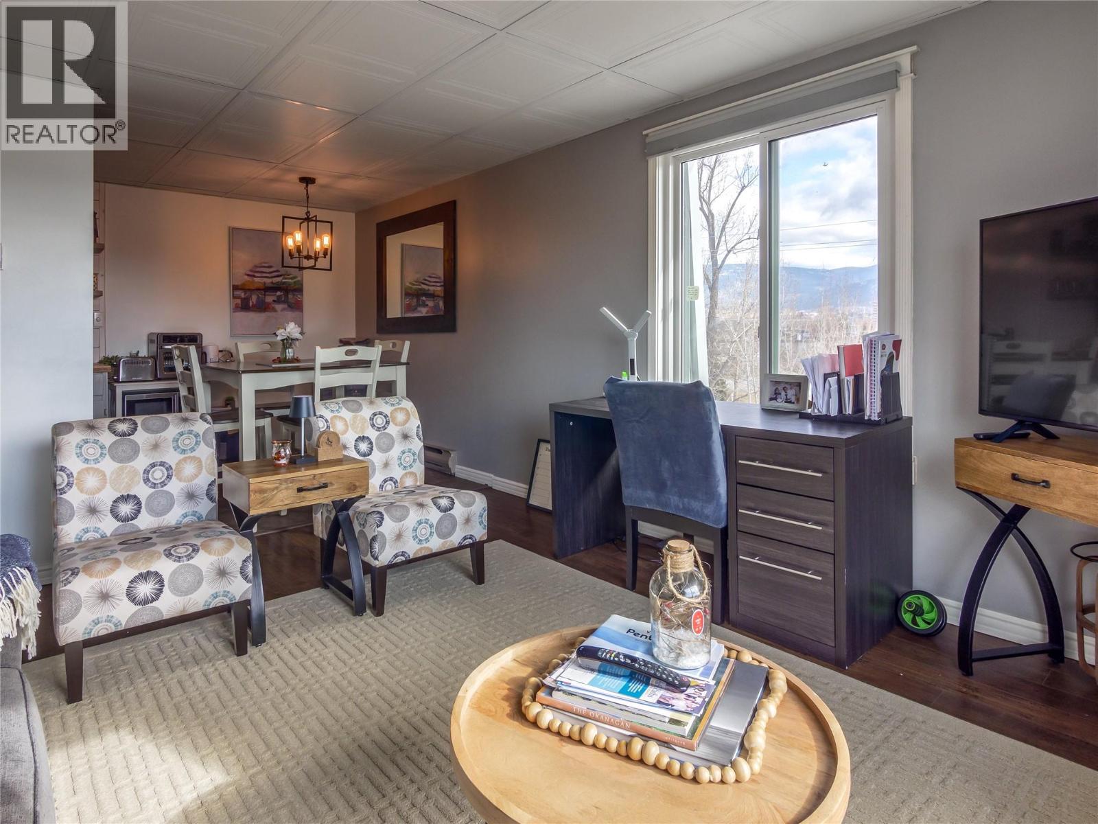 922 Dynes Avenue Unit# 301, Penticton, British Columbia  V2A 7X7 - Photo 4 - 10389587