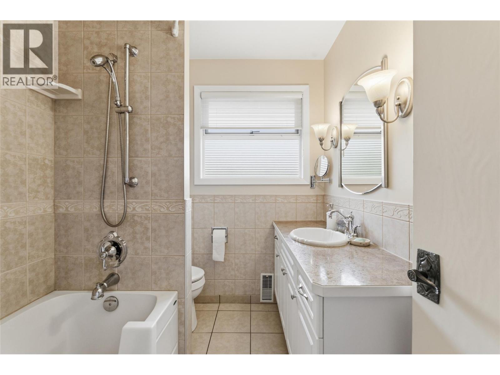 164 Manor Park Avenue, Penticton, British Columbia  V2A 2R2 - Photo 7 - 10389628