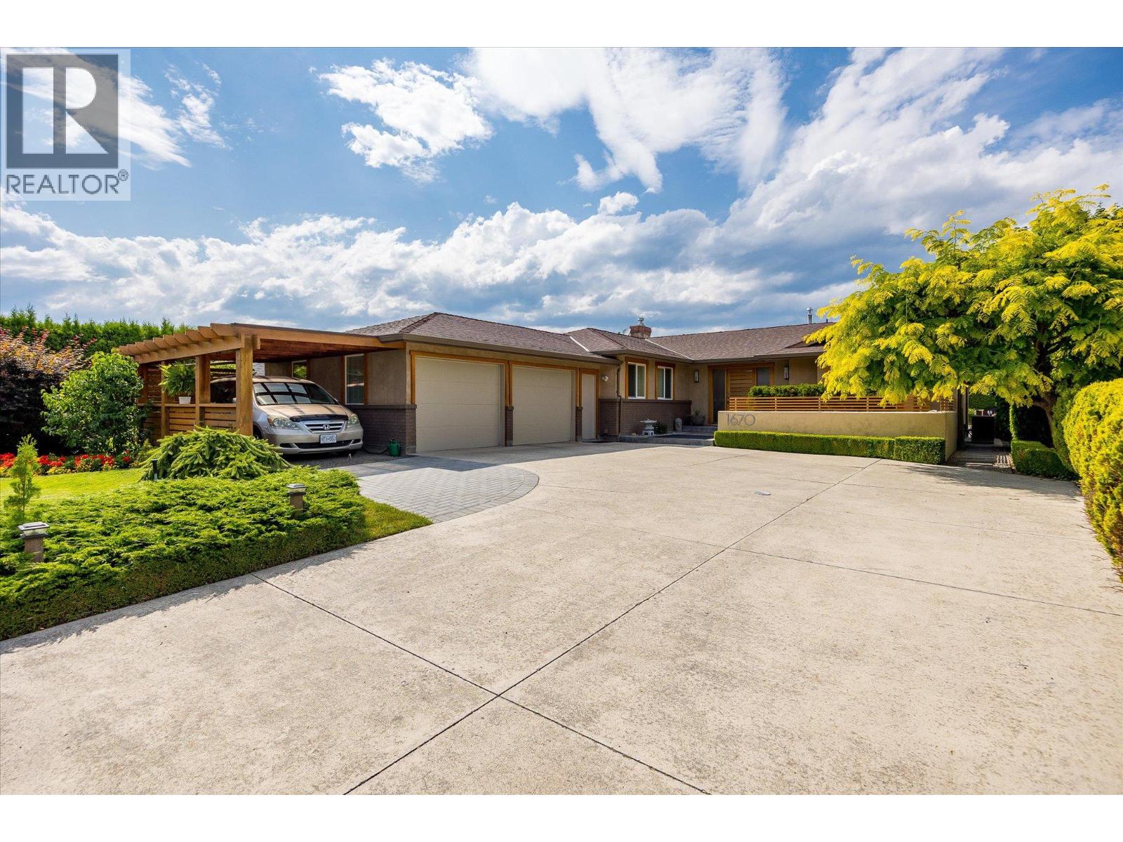 1670 Pritchard Drive, West Kelowna, British Columbia  V4T 1X5 - Photo 3 - 10389990