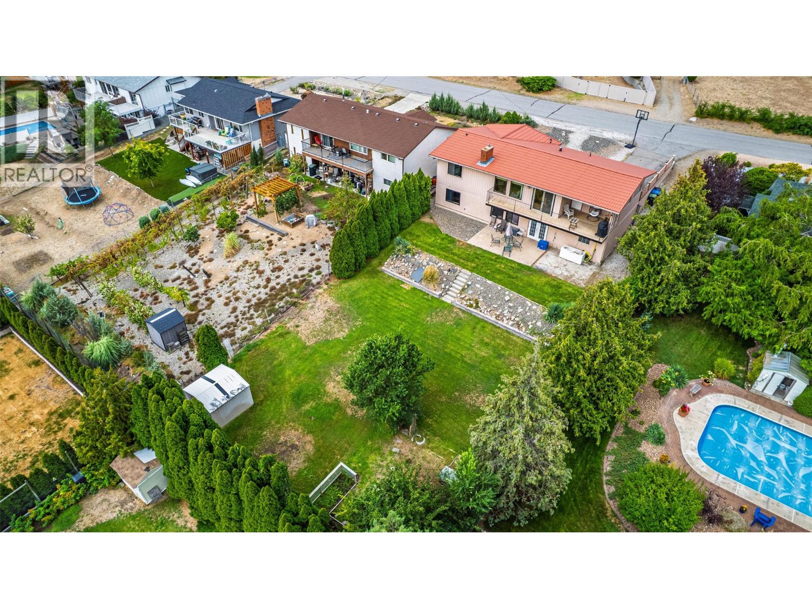 6563 Mountainview Drive, Oliver, British Columbia  V0H 1T4 - Photo 1 - 10389920