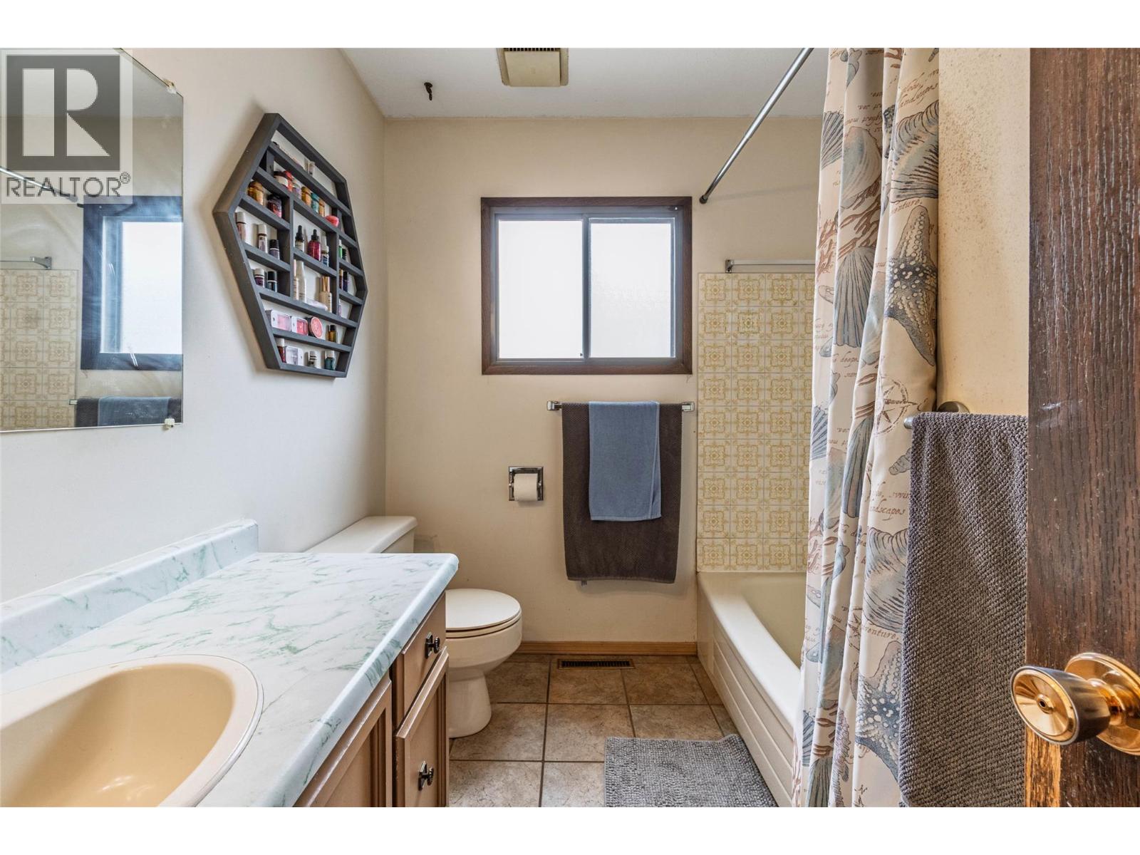6563 Mountainview Drive, Oliver, British Columbia  V0H 1T4 - Photo 14 - 10389920