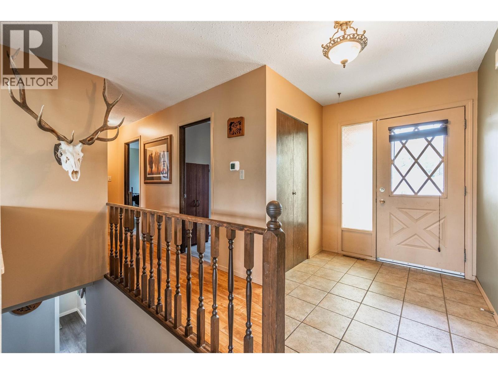 6563 Mountainview Drive, Oliver, British Columbia  V0H 1T4 - Photo 3 - 10389920