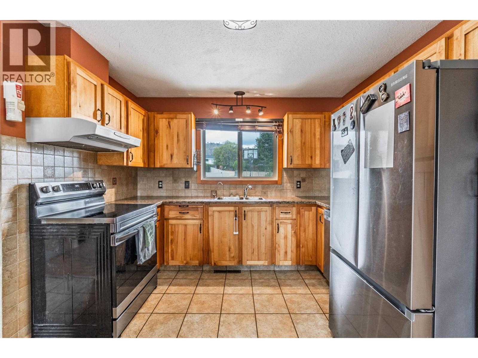 6563 Mountainview Drive, Oliver, British Columbia  V0H 1T4 - Photo 5 - 10389920
