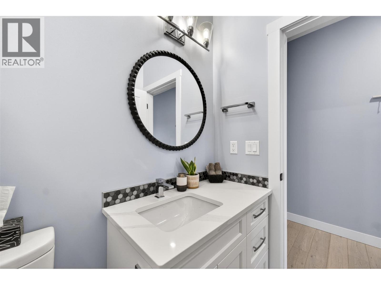 1015 Hemlock Crescent N, Sicamous, British Columbia  V0E 2V1 - Photo 36 - 10390014