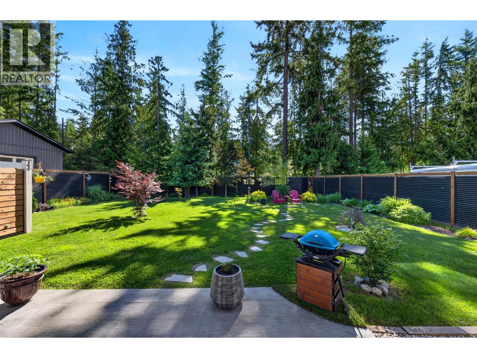 1015 Hemlock Crescent N, Sicamous, British Columbia  V0E 2V1 - Photo 39 - 10390014