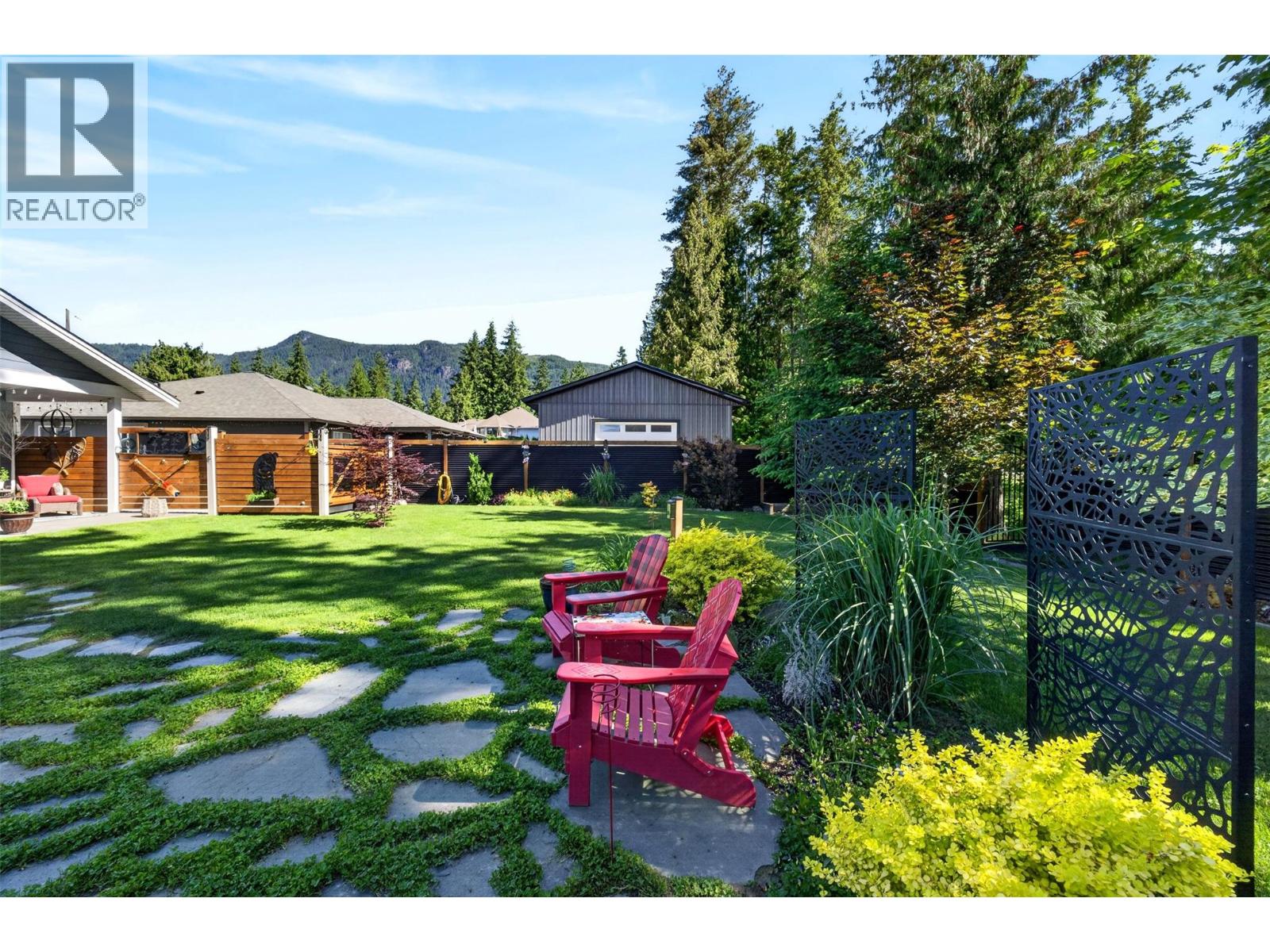 1015 Hemlock Crescent N, Sicamous, British Columbia  V0E 2V1 - Photo 48 - 10390014