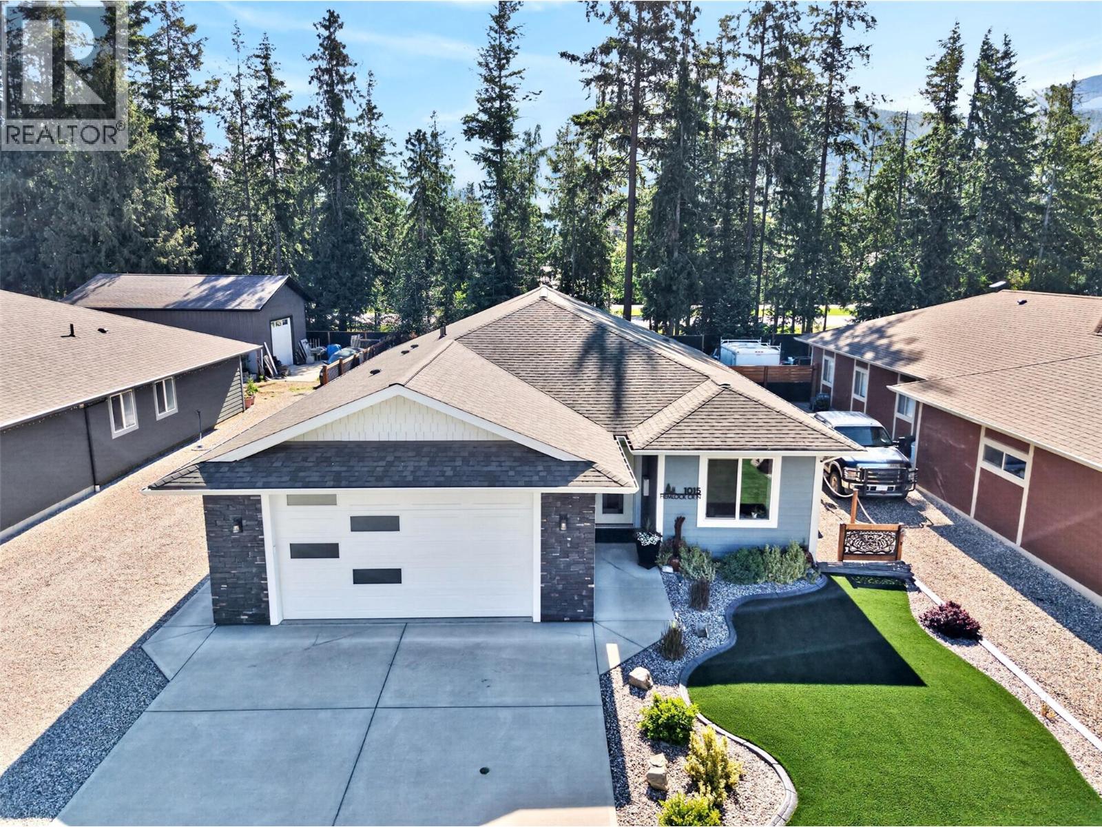 1015 Hemlock Crescent N, Sicamous, British Columbia  V0E 2V1 - Photo 57 - 10390014