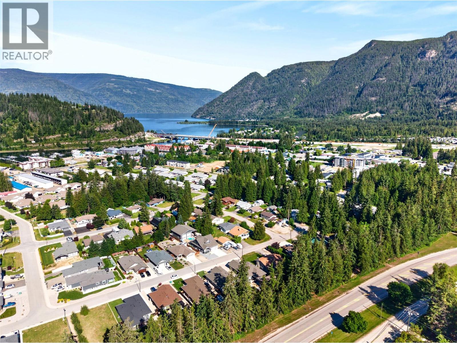1015 Hemlock Crescent N, Sicamous, British Columbia  V0E 2V1 - Photo 64 - 10390014