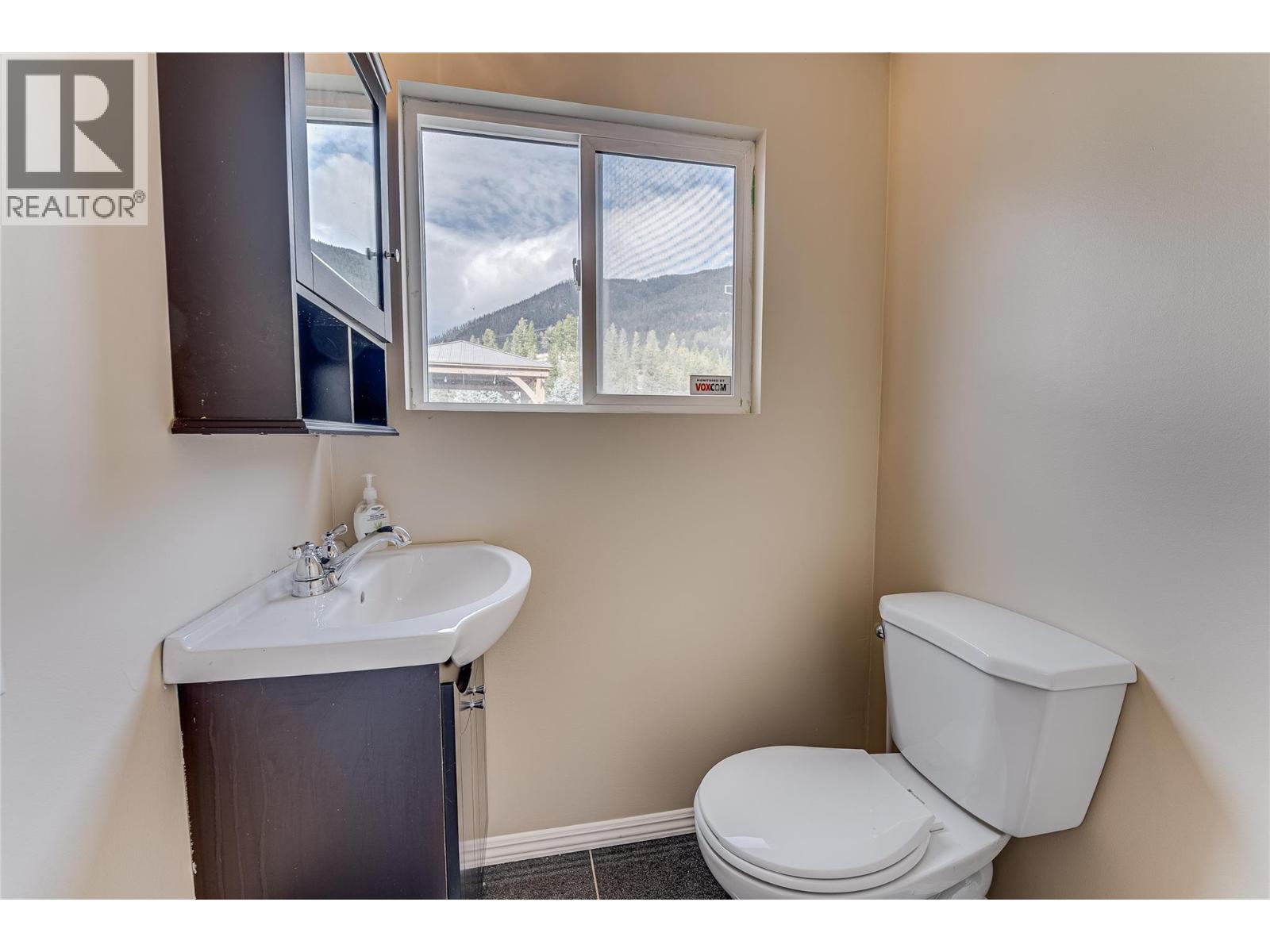 5876 Westwynd Drive, Falkland, British Columbia  V0E 1W0 - Photo 33 - 10389753