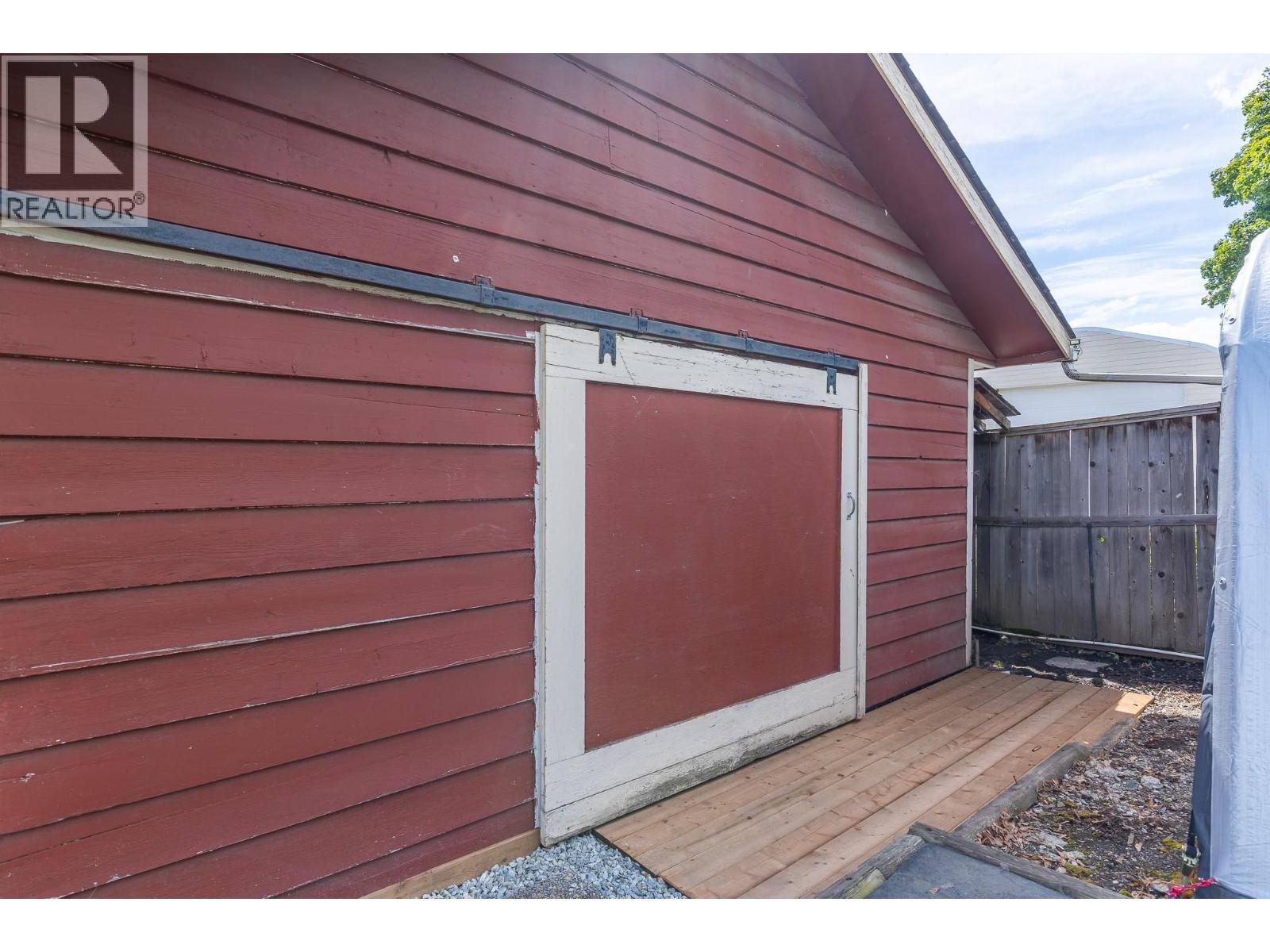 6310 Freeman Drive, Coldstream, British Columbia  V1B 3C7 - Photo 13 - 10389086