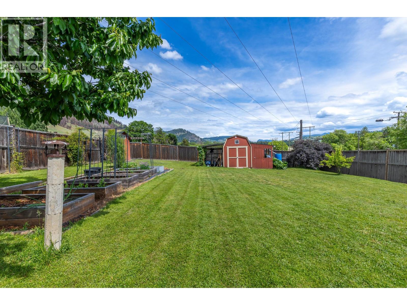 6310 Freeman Drive, Coldstream, British Columbia  V1B 3C7 - Photo 14 - 10389086