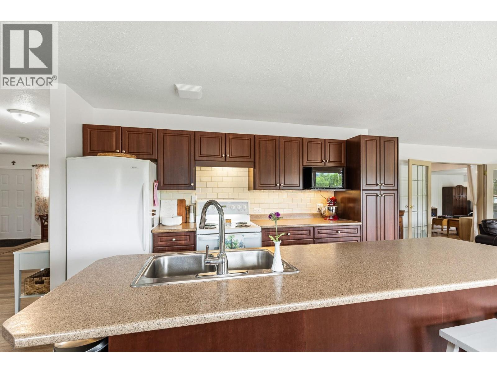 6310 Freeman Drive, Coldstream, British Columbia  V1B 3C7 - Photo 29 - 10389086