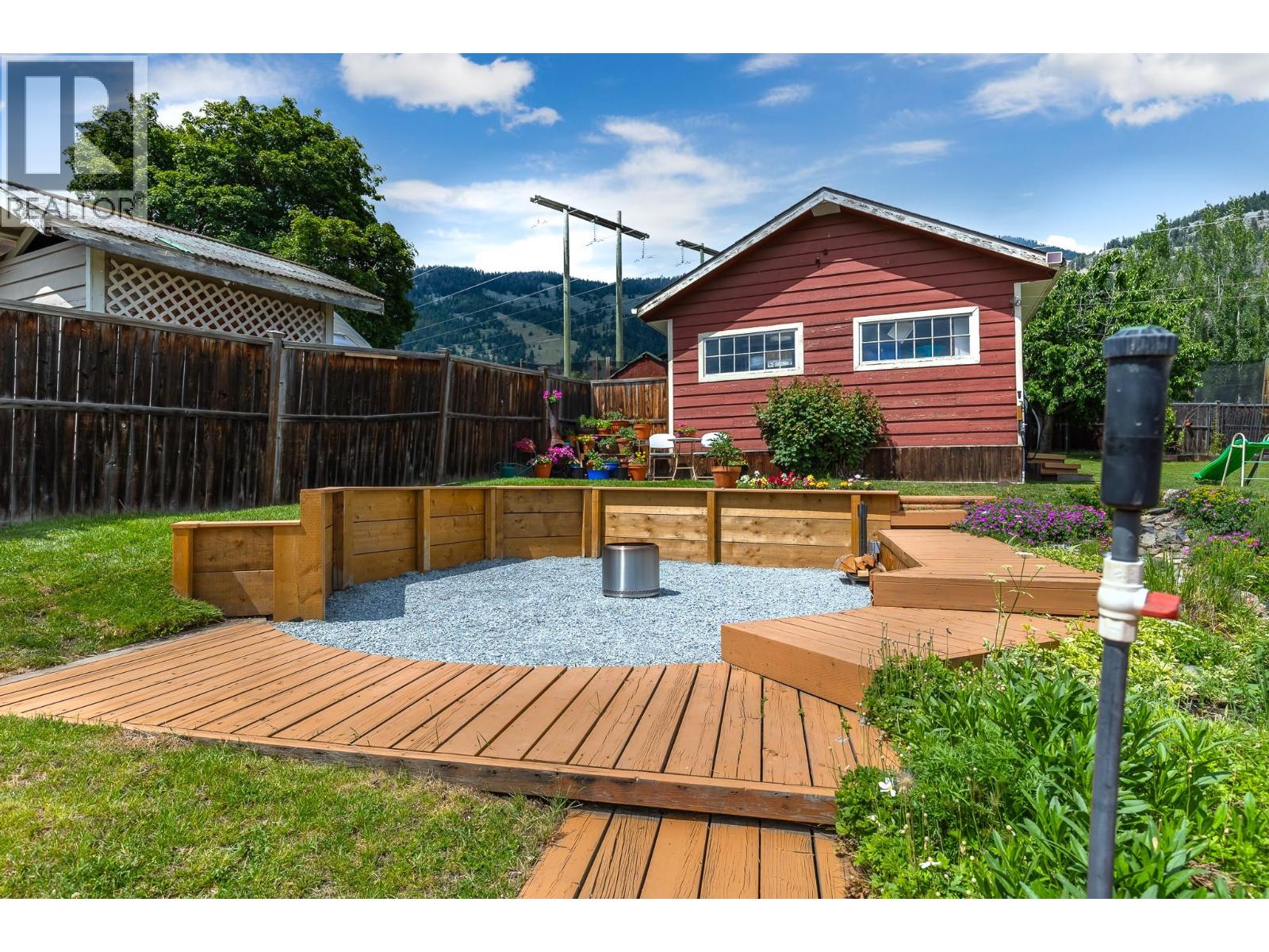 6310 Freeman Drive, Coldstream, British Columbia  V1B 3C7 - Photo 6 - 10389086