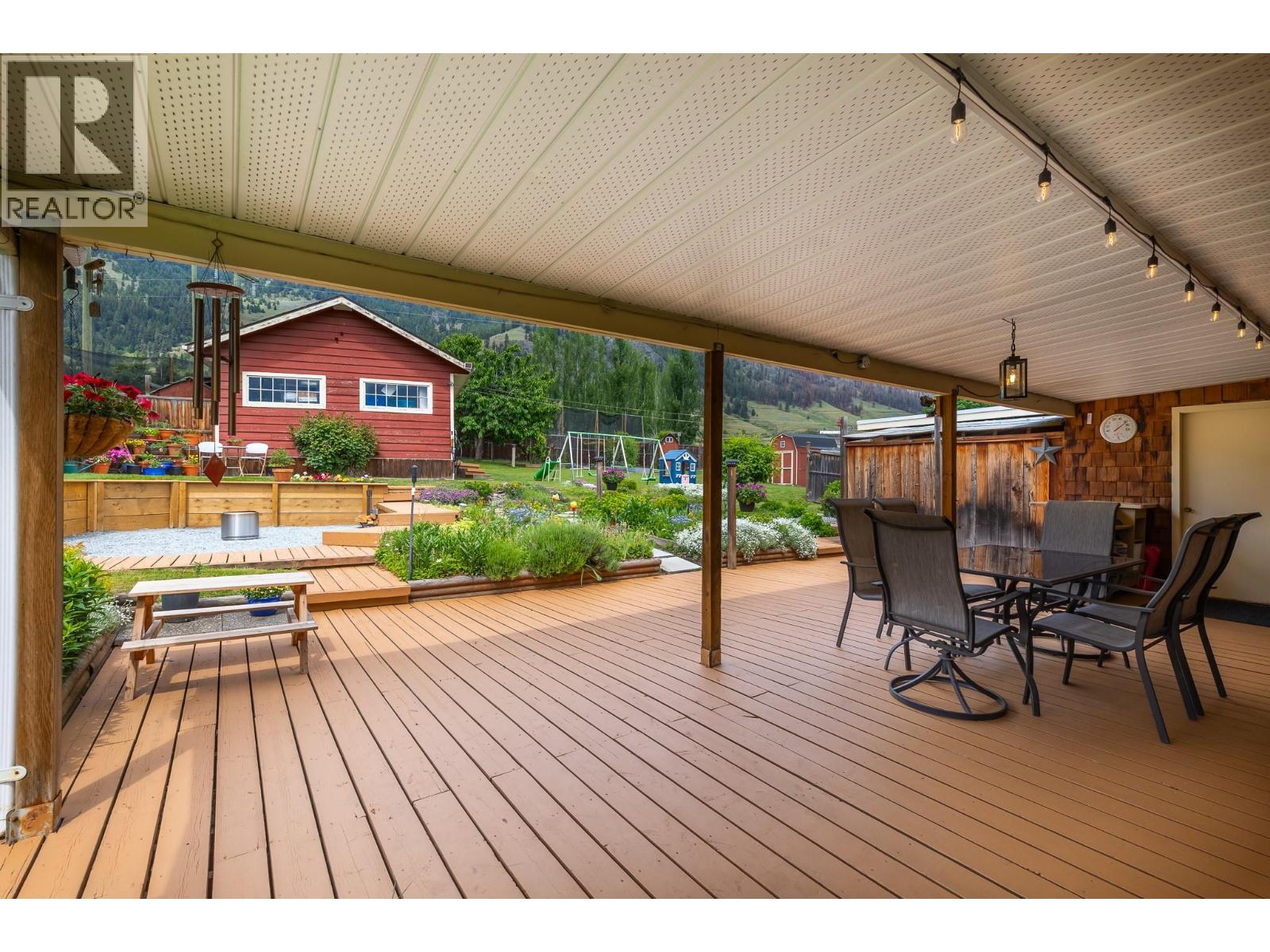 6310 Freeman Drive, Coldstream, British Columbia  V1B 3C7 - Photo 8 - 10389086