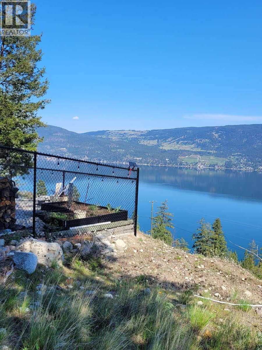 7185 Dunwaters Road, Kelowna, British Columbia  V1Z 3W5 - Photo 18 - 10390046
