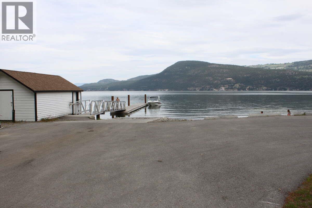 7185 Dunwaters Road, Kelowna, British Columbia  V1Z 3W5 - Photo 35 - 10390046