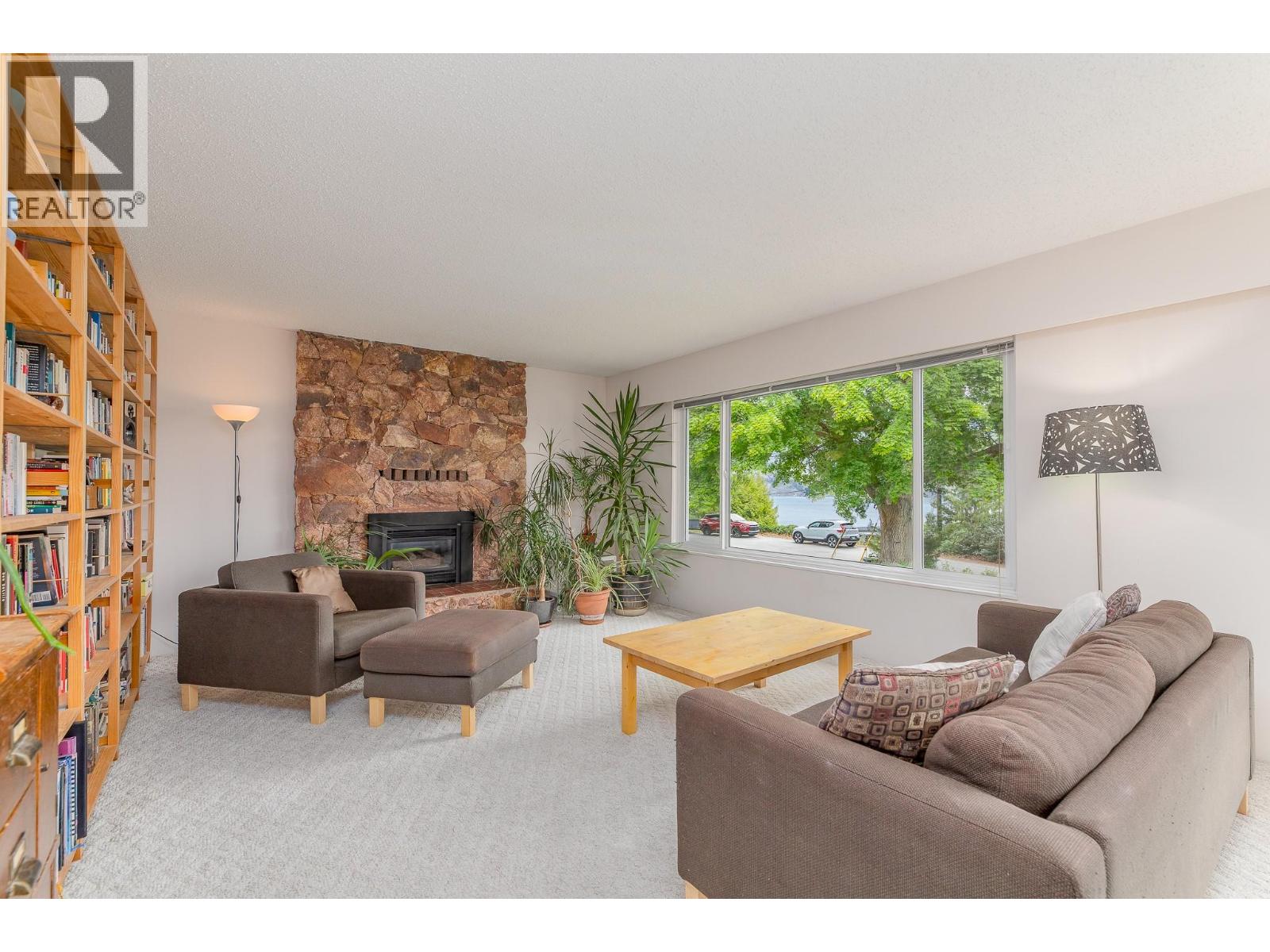 14812 Downton Avenue, Summerland, British Columbia  V0H 1Z1 - Photo 3 - 10389999