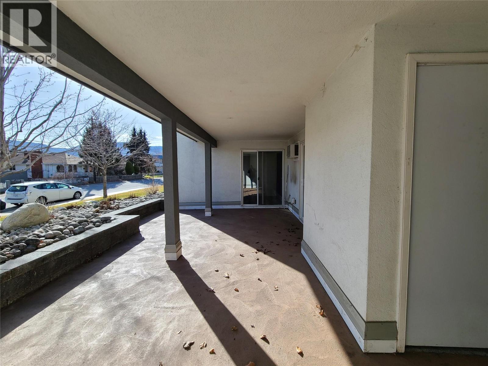 329 Rigsby Street Unit# 102, Penticton, British Columbia  V2A 5S6 - Photo 2 - 10389972