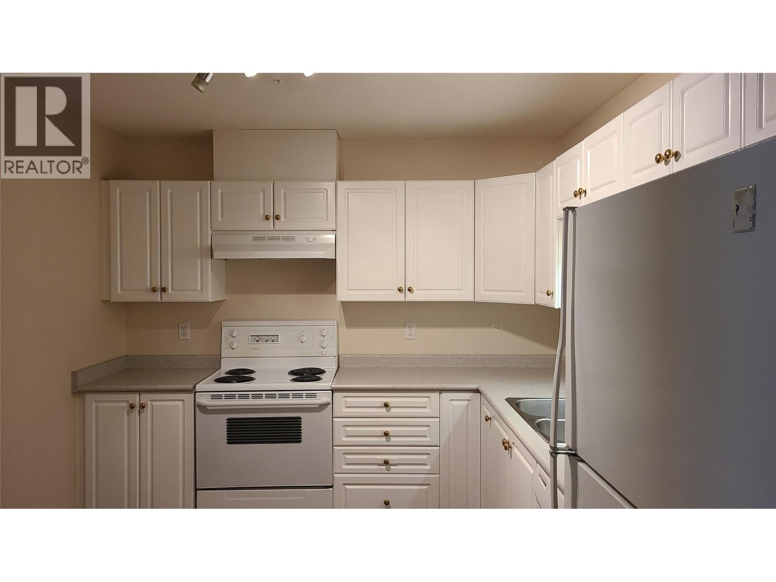 329 Rigsby Street Unit# 102, Penticton, British Columbia  V2A 5S6 - Photo 3 - 10389972