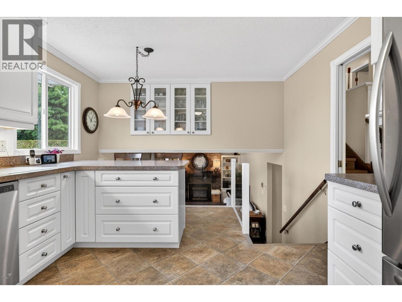 660 Welke Road, Kelowna, British Columbia  V1W 1A7 - Photo 11 - 10389165