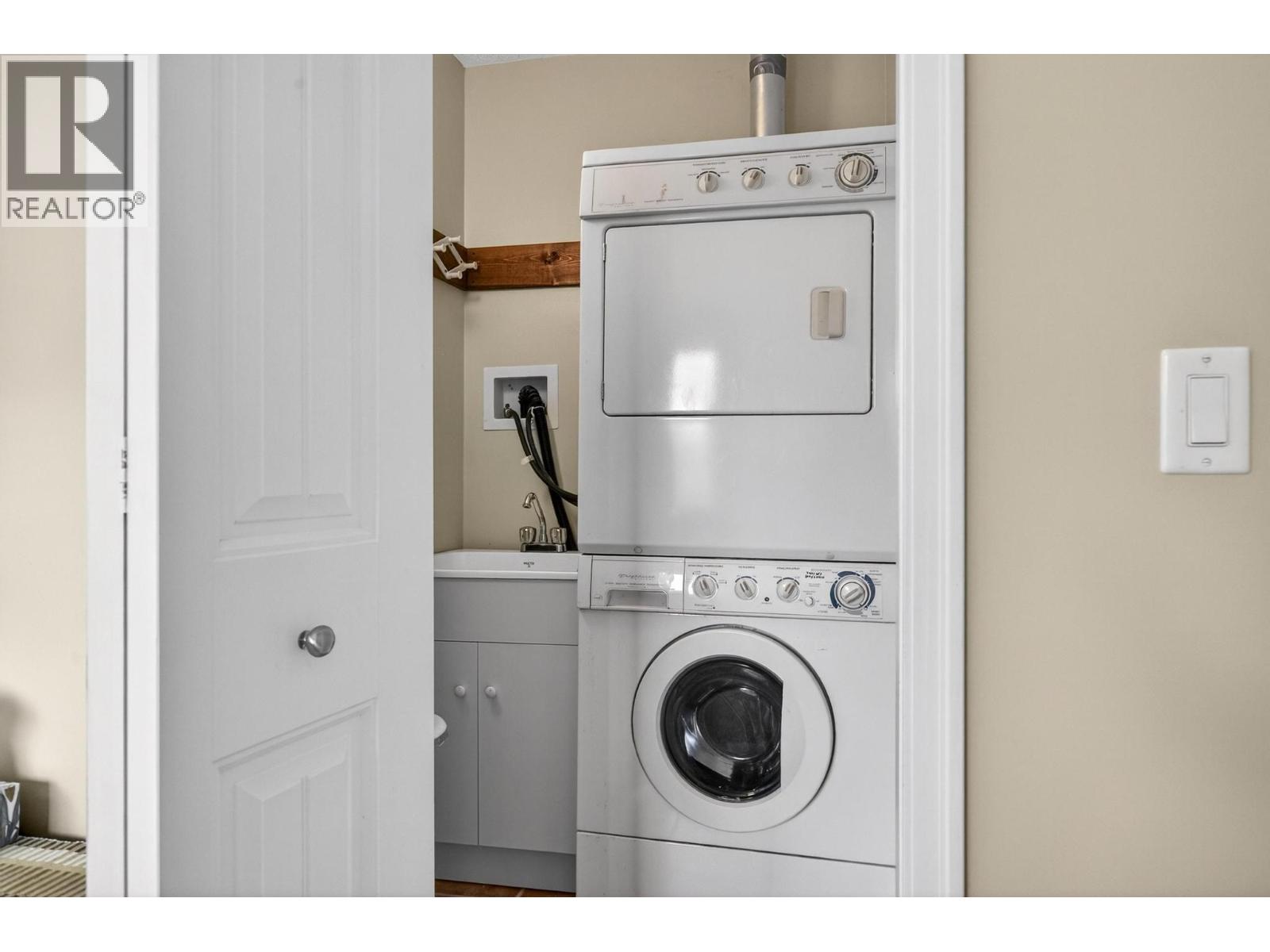 660 Welke Road, Kelowna, British Columbia  V1W 1A7 - Photo 25 - 10389165