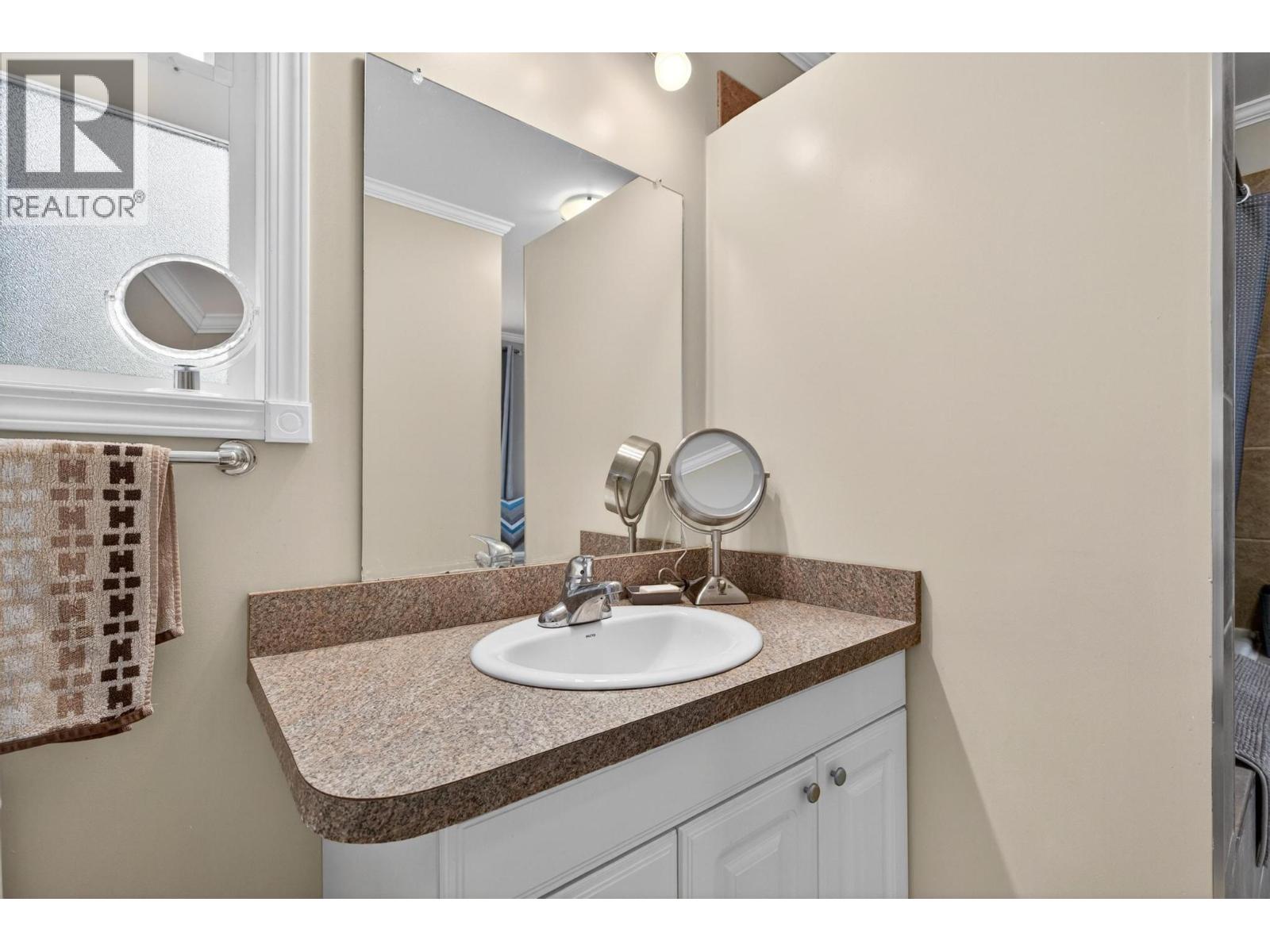 660 Welke Road, Kelowna, British Columbia  V1W 1A7 - Photo 29 - 10389165
