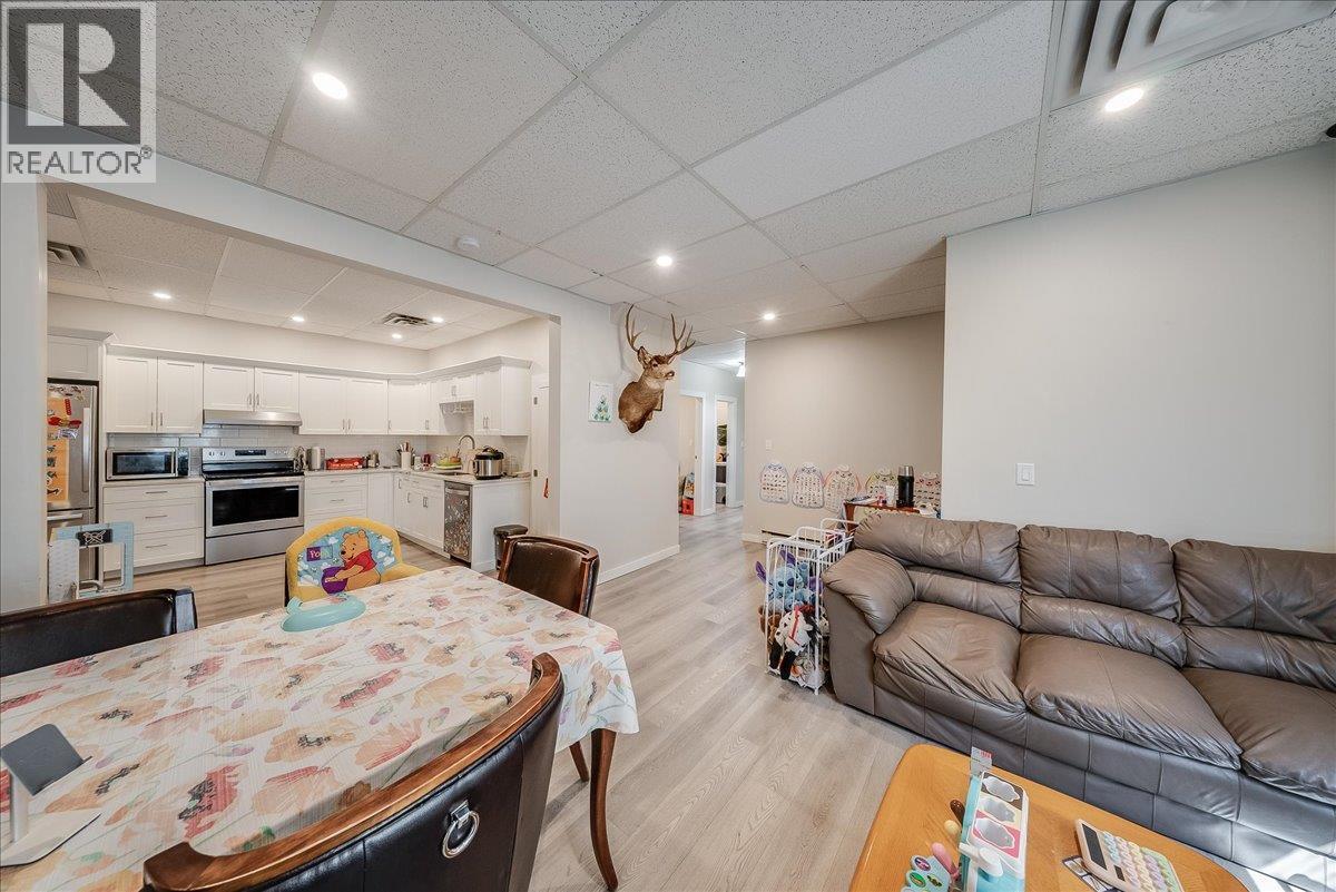 1500 Cedar Avenue, Trail, British Columbia  V1R 4C6 - Photo 17 - 10389784