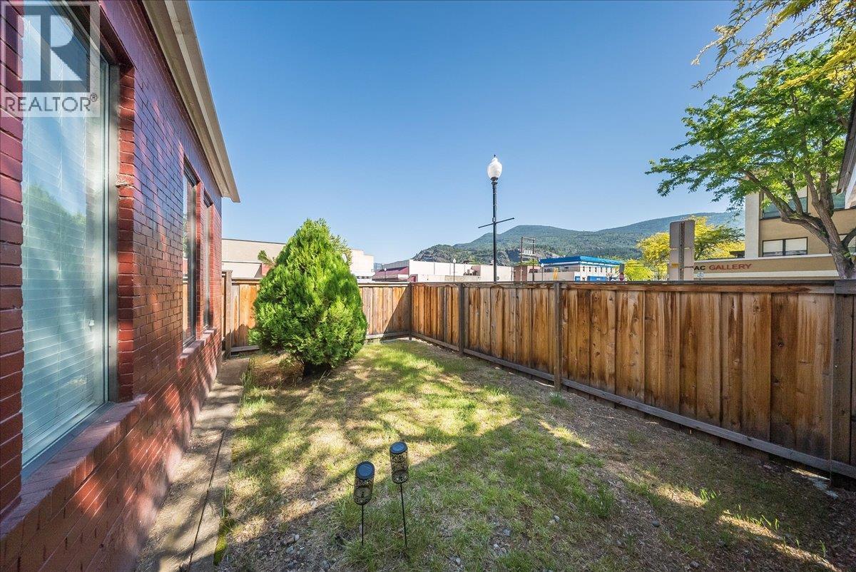 1500 Cedar Avenue, Trail, British Columbia  V1R 4C6 - Photo 33 - 10389784