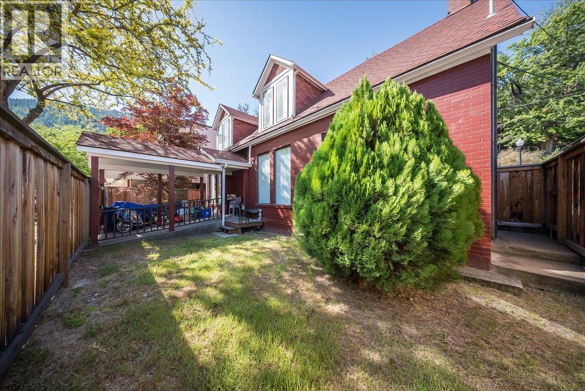 1500 Cedar Avenue, Trail, British Columbia  V1R 4C6 - Photo 34 - 10389784