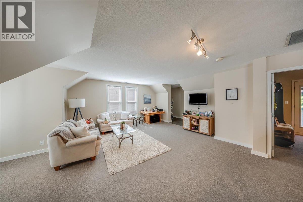 1500 Cedar Avenue, Trail, British Columbia  V1R 4C6 - Photo 45 - 10389784