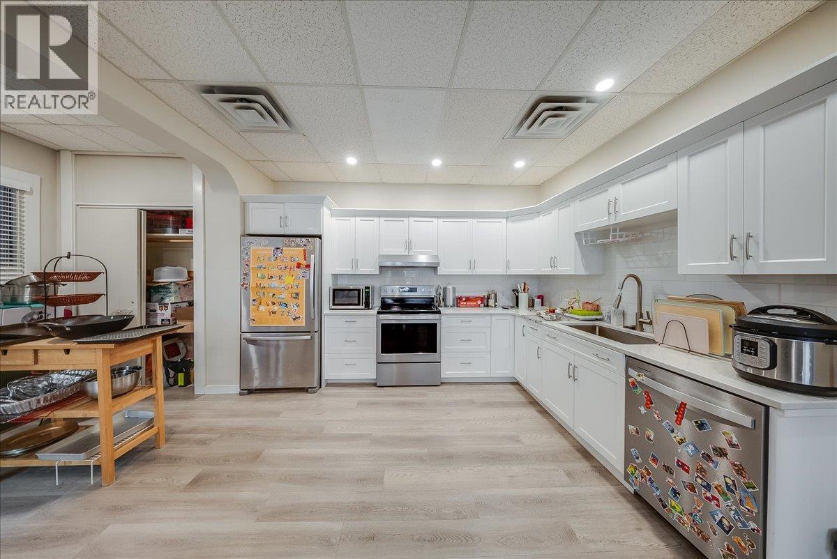 1500 Cedar Avenue, Trail, British Columbia  V1R 4C6 - Photo 8 - 10389784