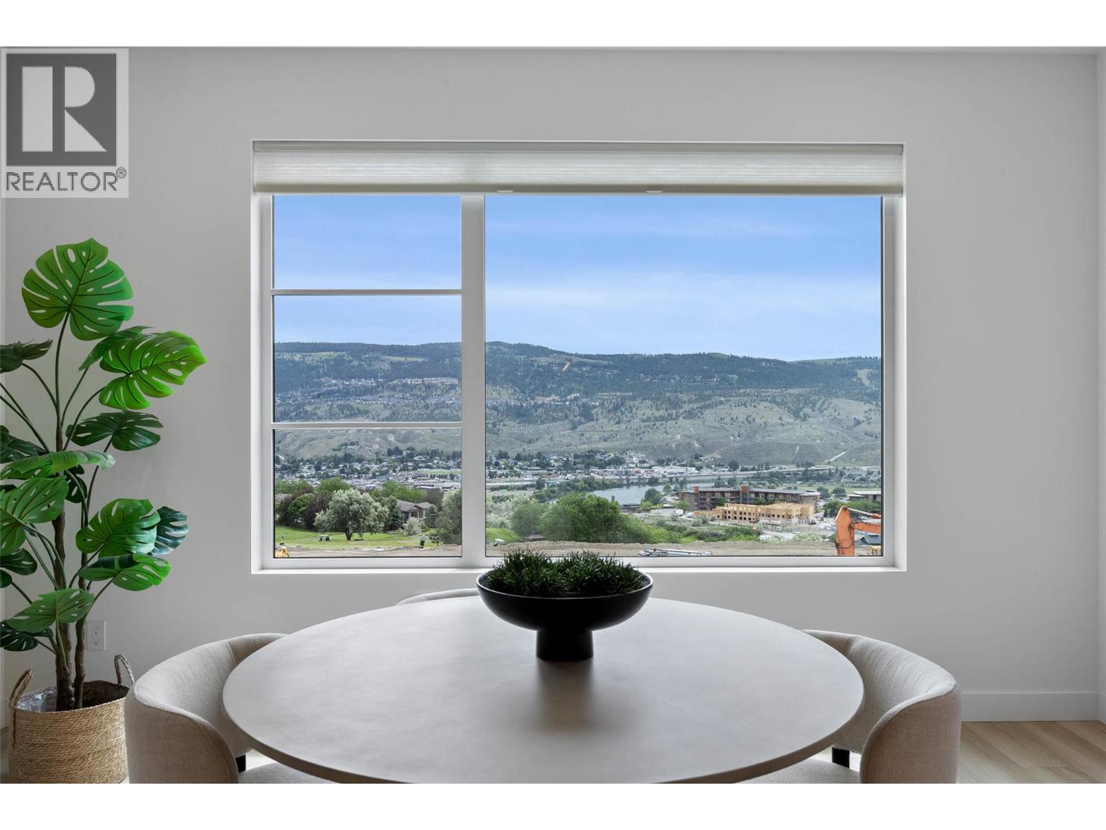 5046 Sun Rivers Drive, Kamloops, British Columbia  V2H 0E7 - Photo 11 - 10389726