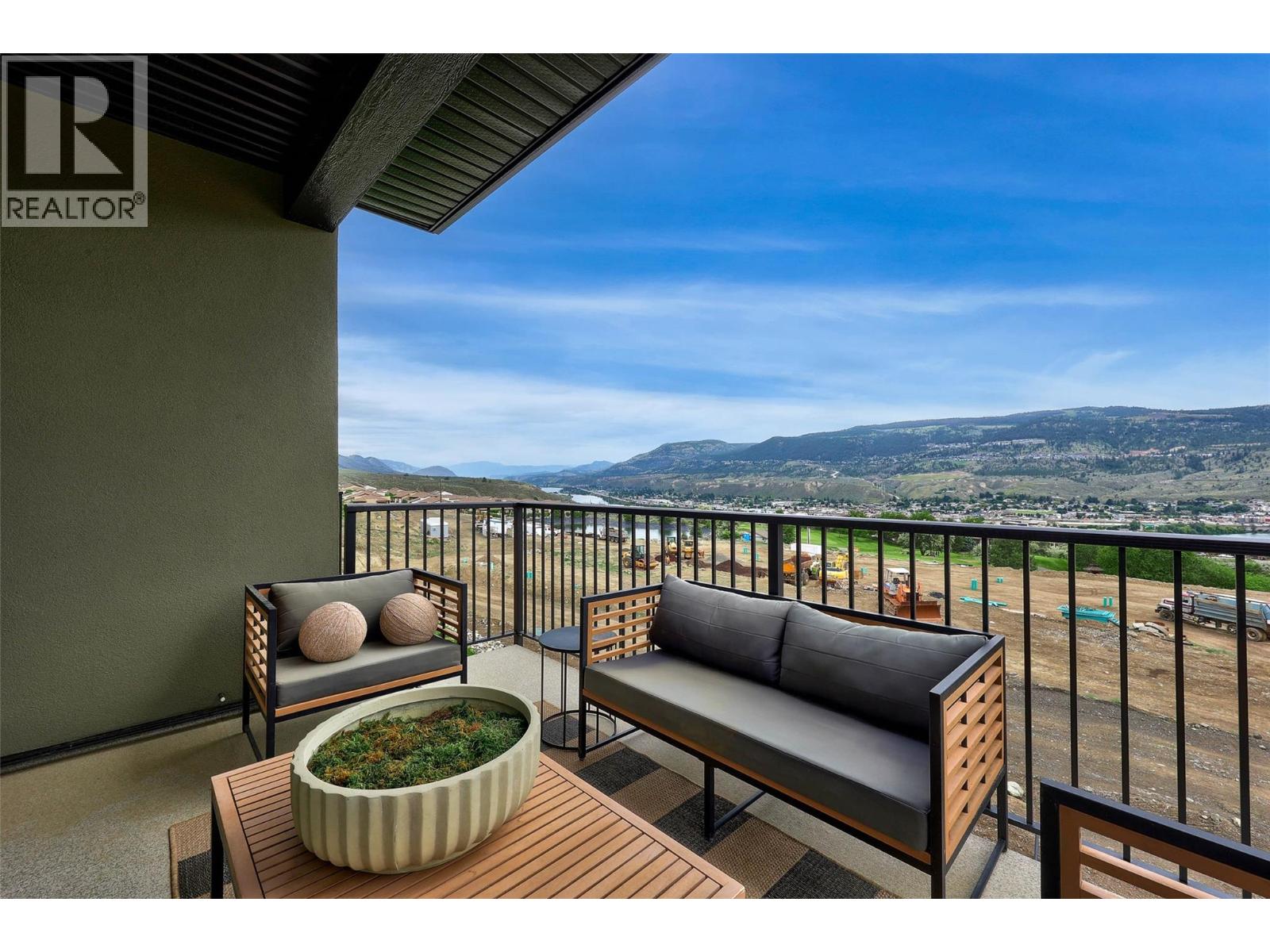 5046 Sun Rivers Drive, Kamloops, British Columbia  V2H 0E7 - Photo 18 - 10389726