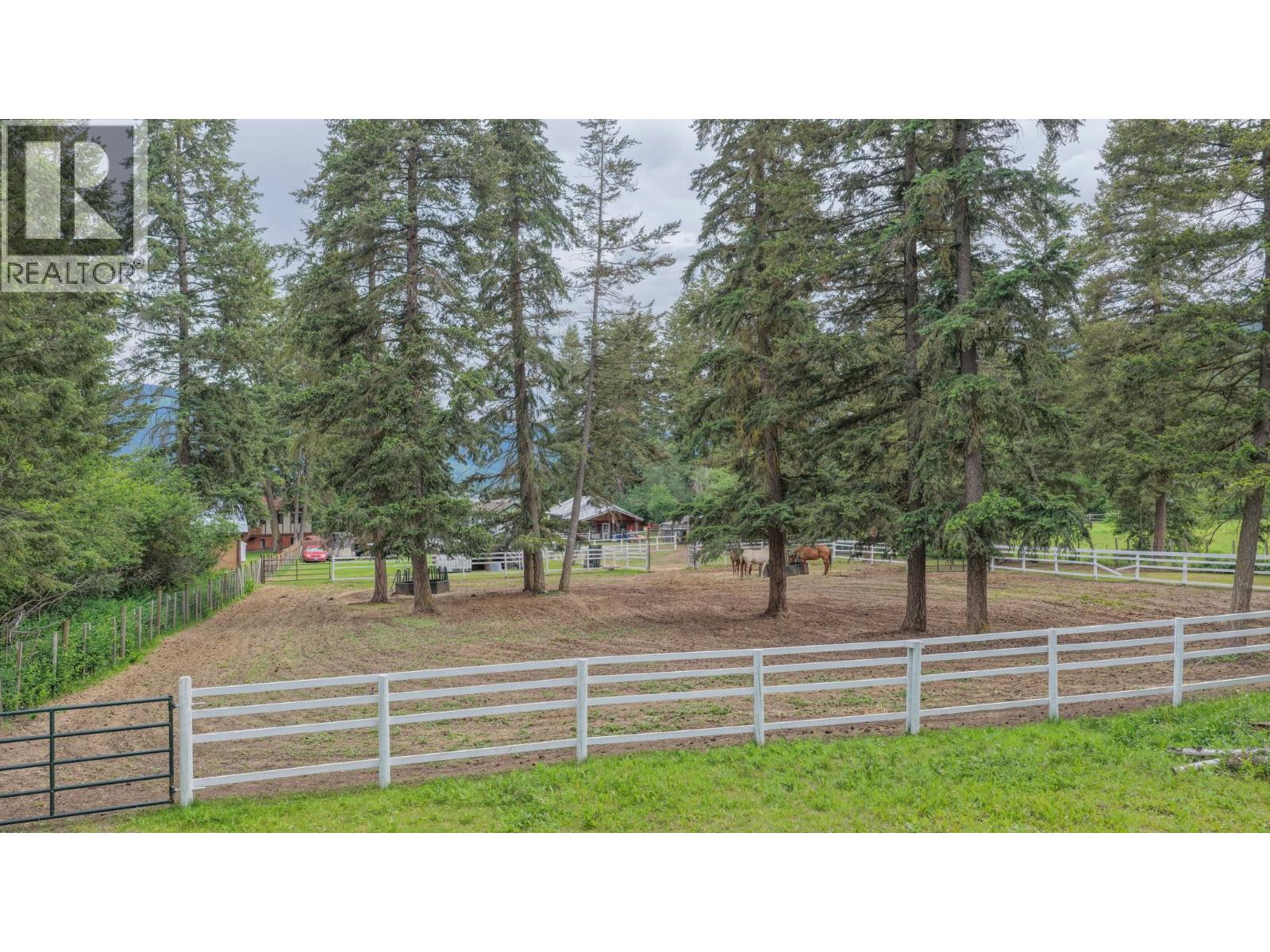 272 Lumby Mabel Lake Road, Lumby, British Columbia  V0E 2G5 - Photo 4 - 10390019