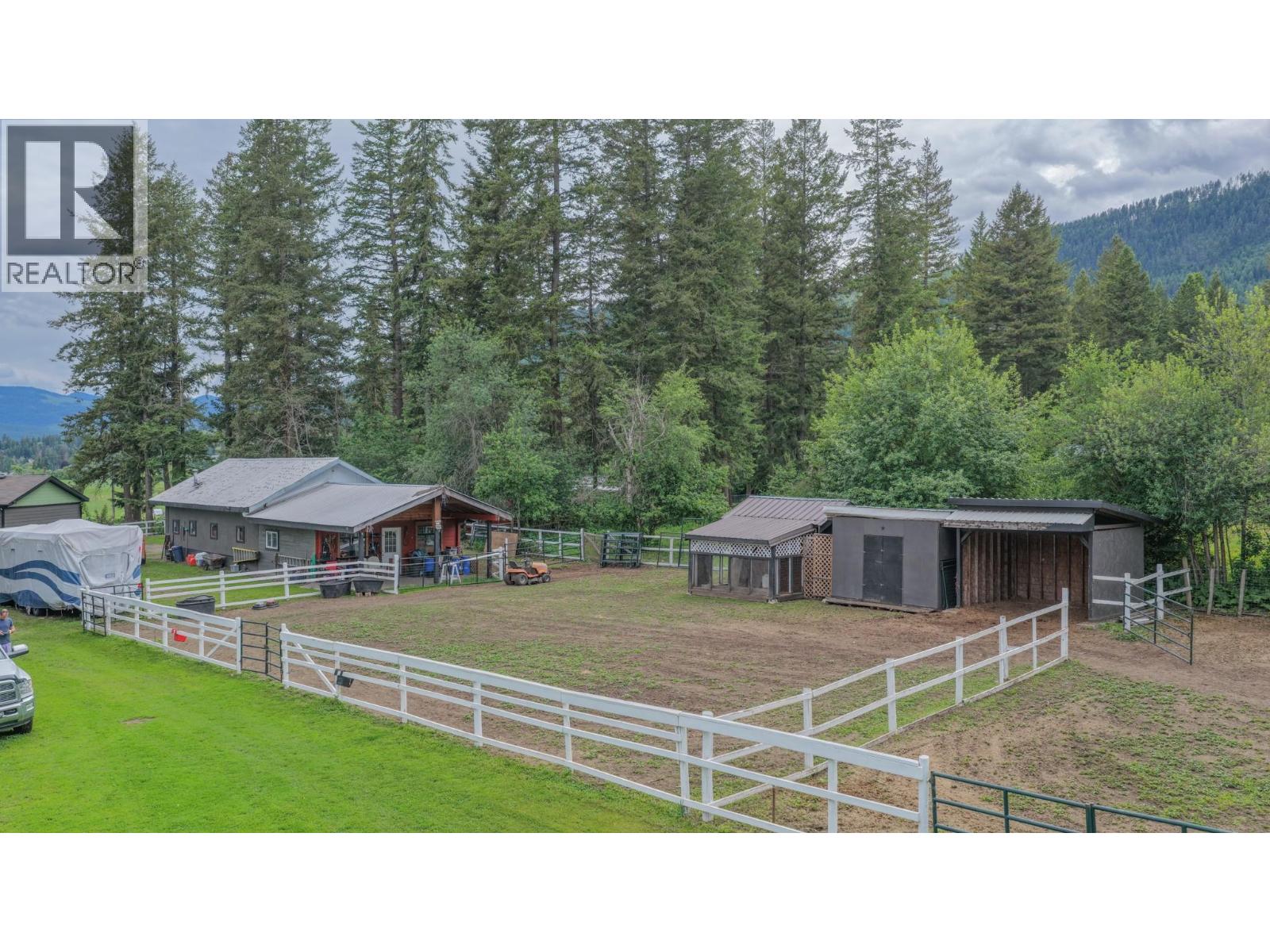272 Lumby Mabel Lake Road, Lumby, British Columbia  V0E 2G5 - Photo 6 - 10390019