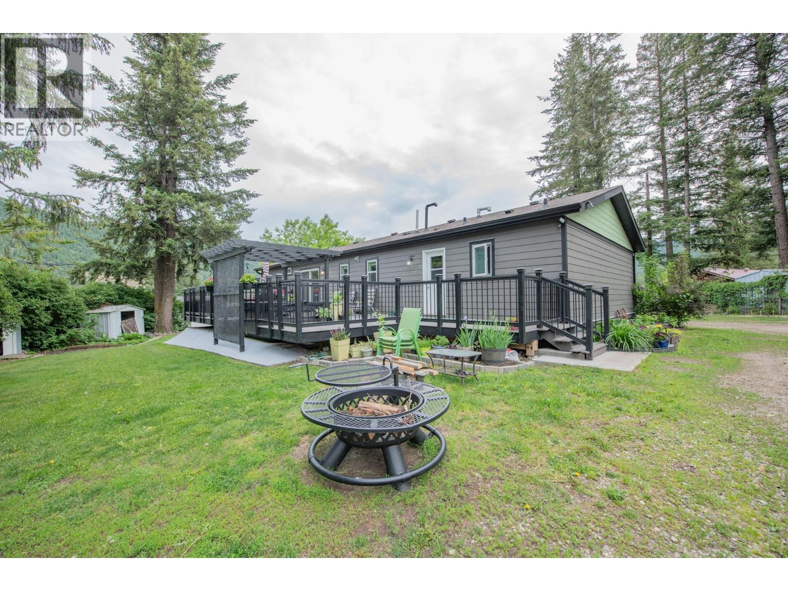 272 Lumby Mabel Lake Road, Lumby, British Columbia  V0E 2G5 - Photo 9 - 10390019
