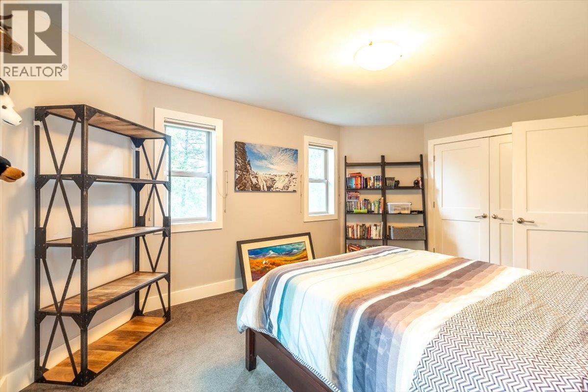 9942 Osprey Landing Drive, Wardner, British Columbia  V0B 2J0 - Photo 38 - 10389918