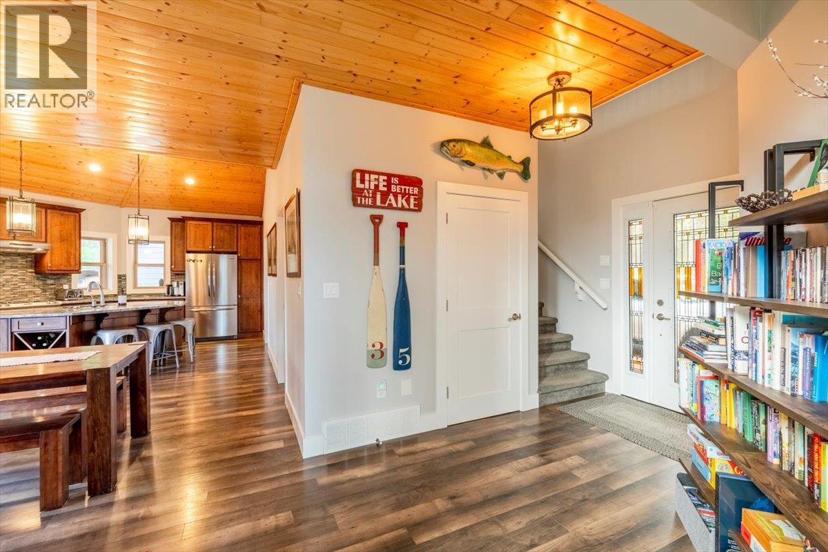 9942 Osprey Landing Drive, Wardner, British Columbia  V0B 2J0 - Photo 5 - 10389918