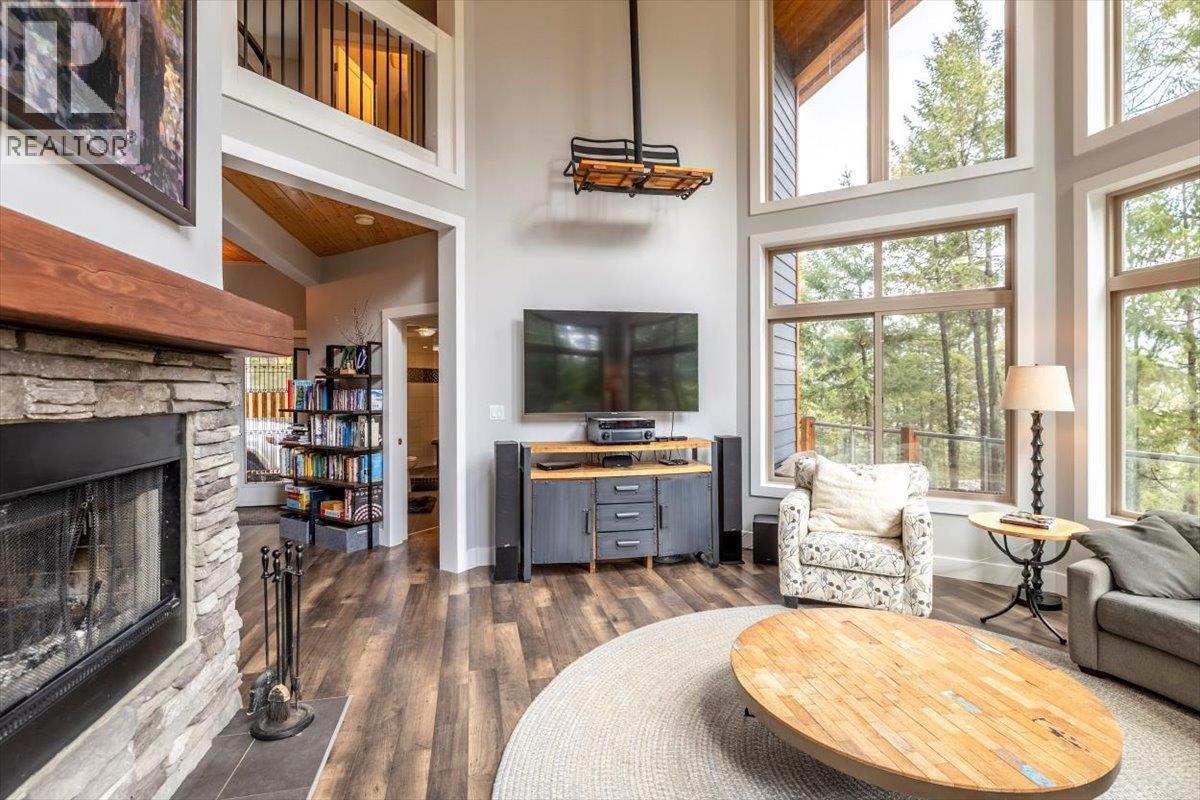 9942 Osprey Landing Drive, Wardner, British Columbia  V0B 2J0 - Photo 8 - 10389918