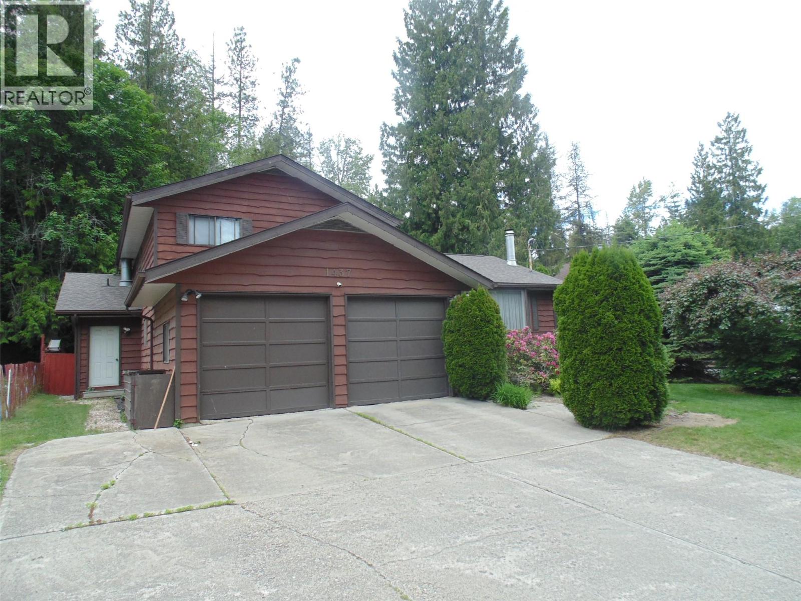 1437 Meadowbrook Drive, Castlegar, British Columbia  V1N 3L9 - Photo 1 - 10388628