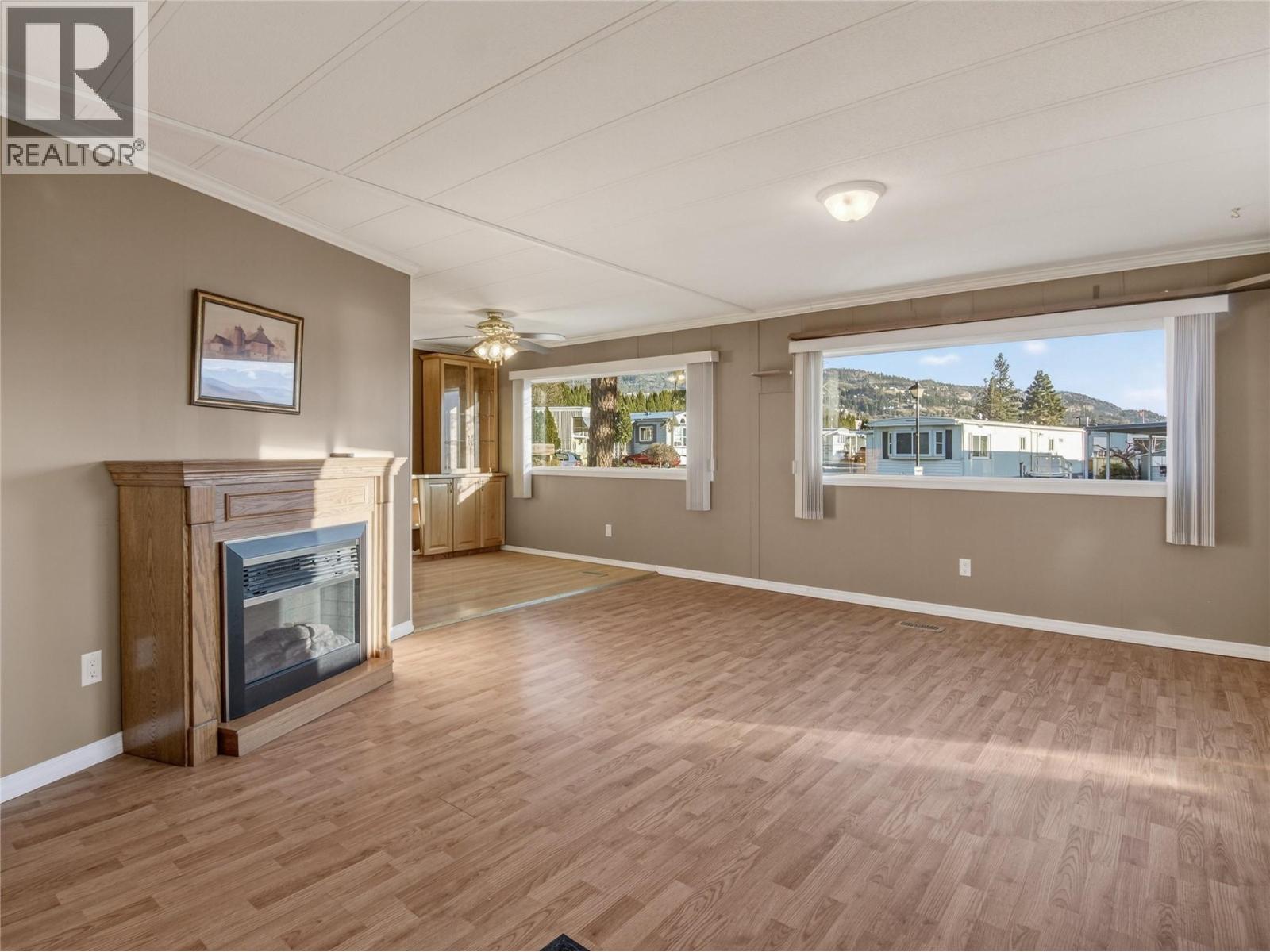 98 Okanagan Avenue E Unit# 11, Penticton, British Columbia  V2A 3J5 - Photo 4 - 10390031