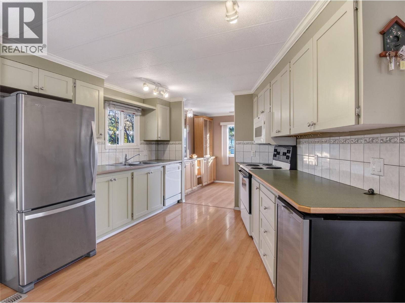 98 Okanagan Avenue E Unit# 11, Penticton, British Columbia  V2A 3J5 - Photo 7 - 10390031