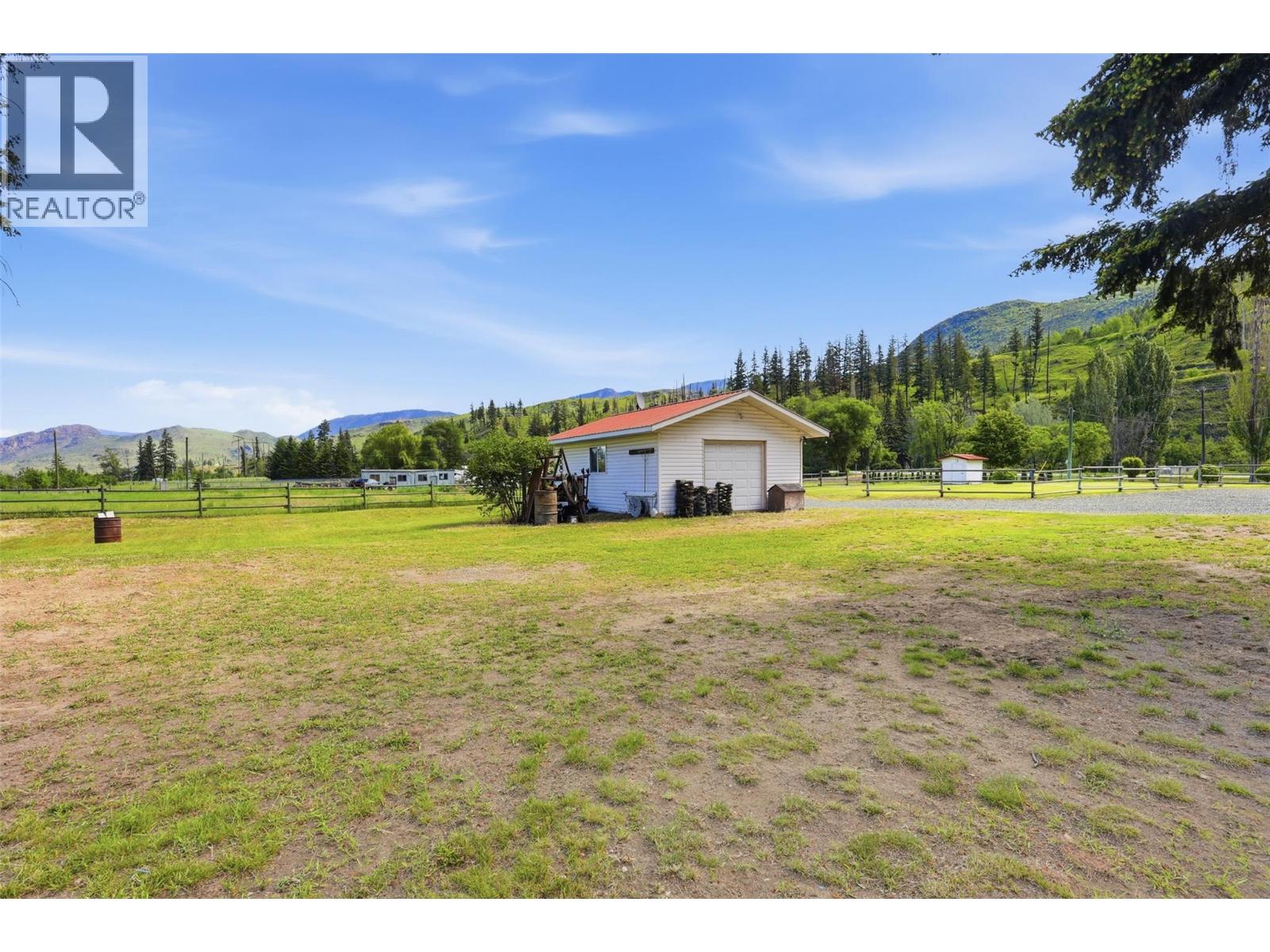 3191 Yellowhead Highway S, Barriere, British Columbia  V0E 2E0 - Photo 40 - 10389900
