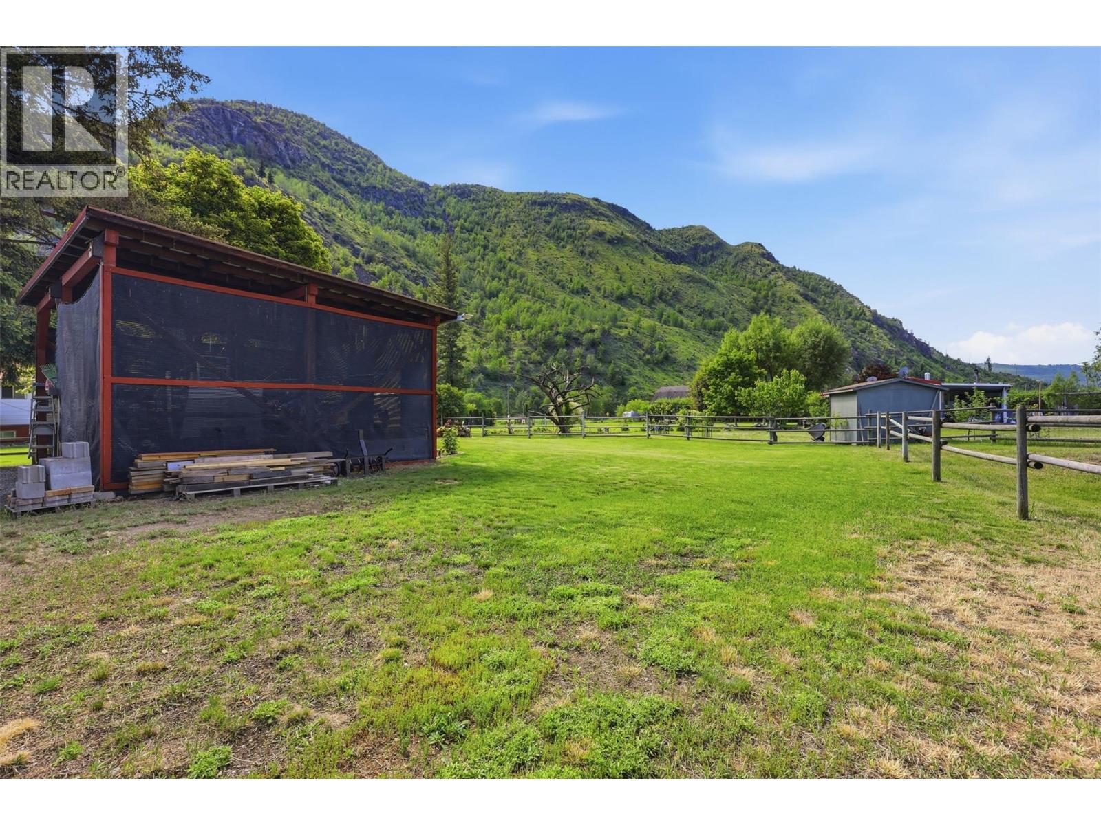 3191 Yellowhead Highway S, Barriere, British Columbia  V0E 2E0 - Photo 41 - 10389900