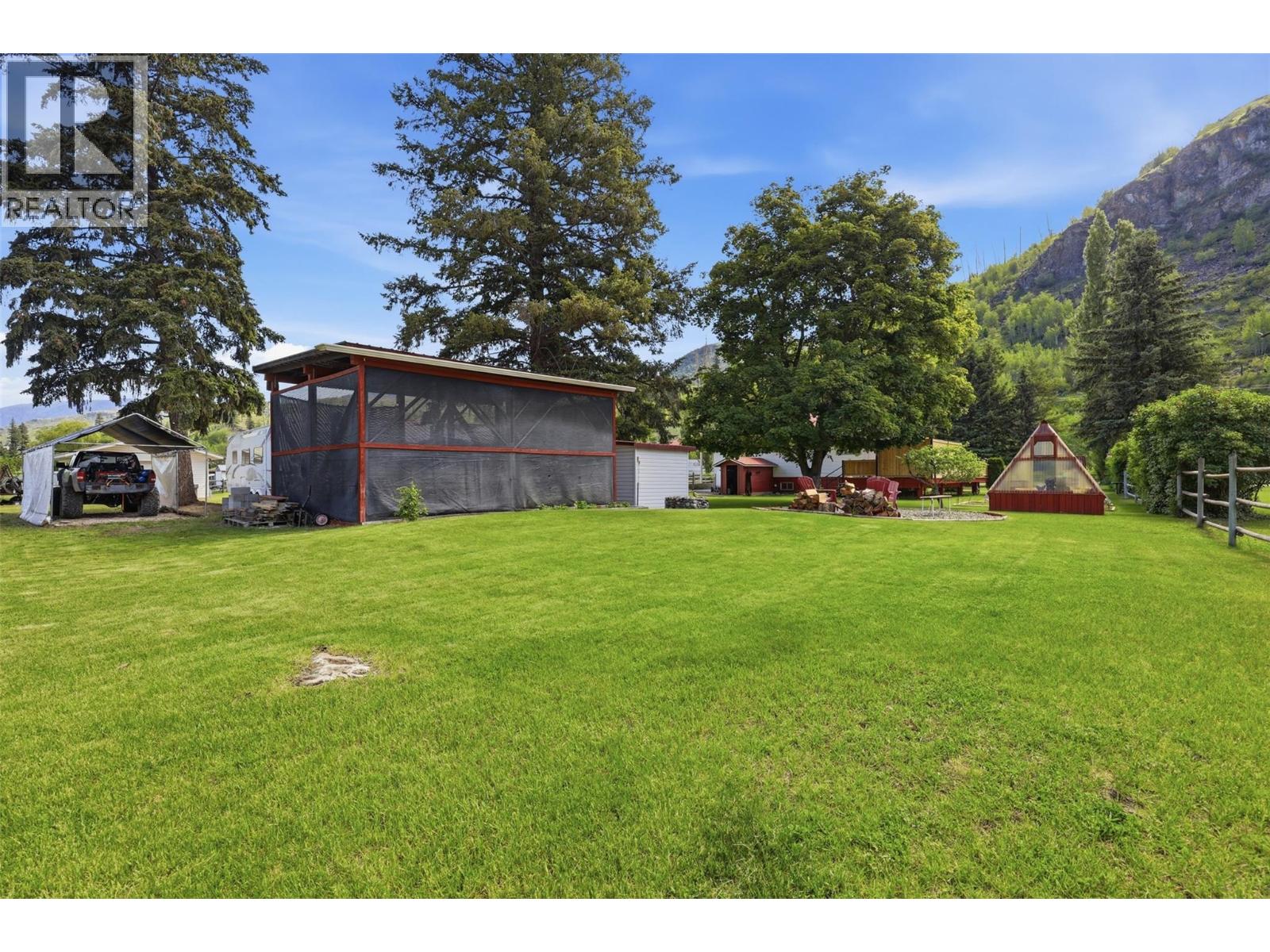 3191 Yellowhead Highway S, Barriere, British Columbia  V0E 2E0 - Photo 42 - 10389900
